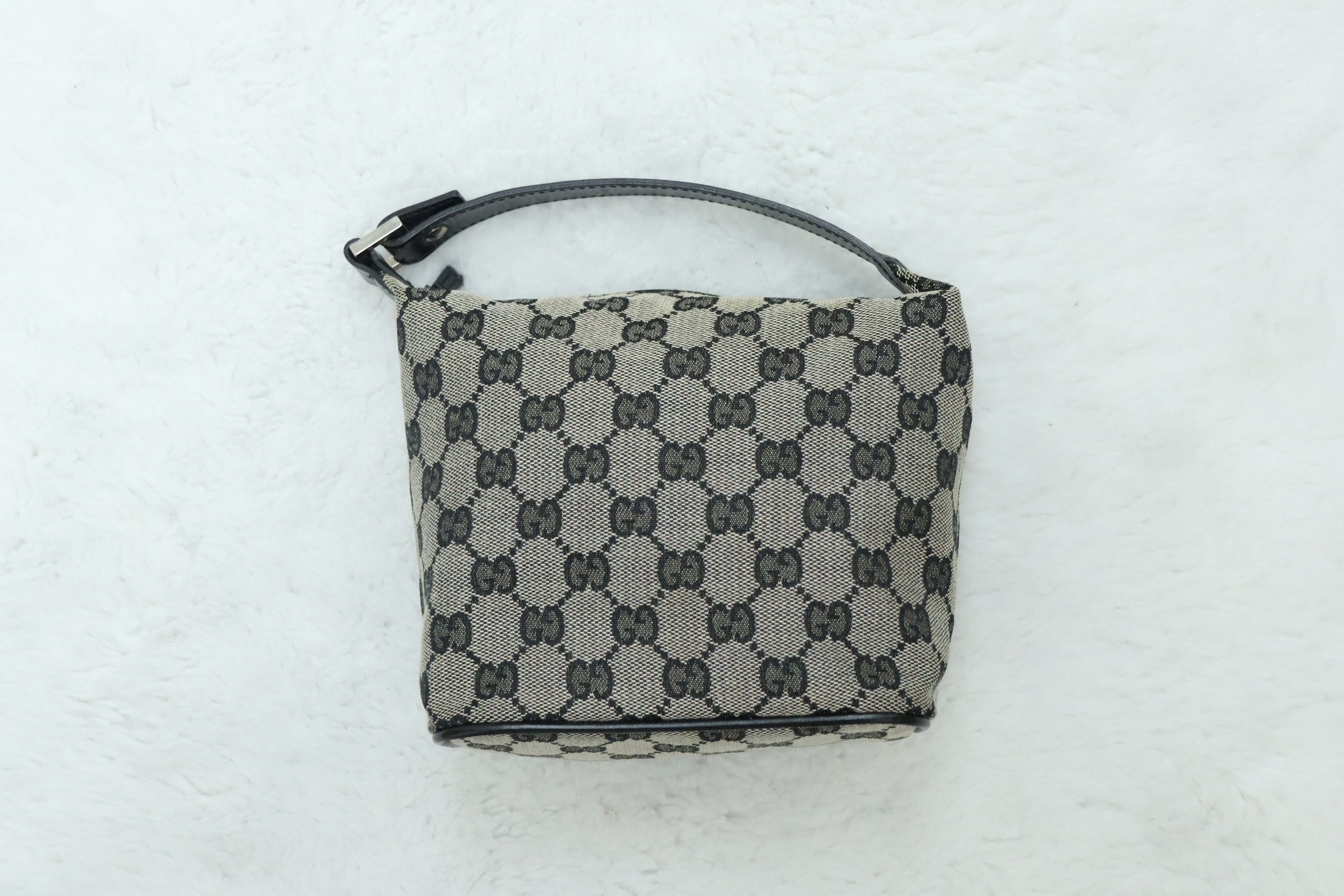 Gucci 暗花小袋🖤