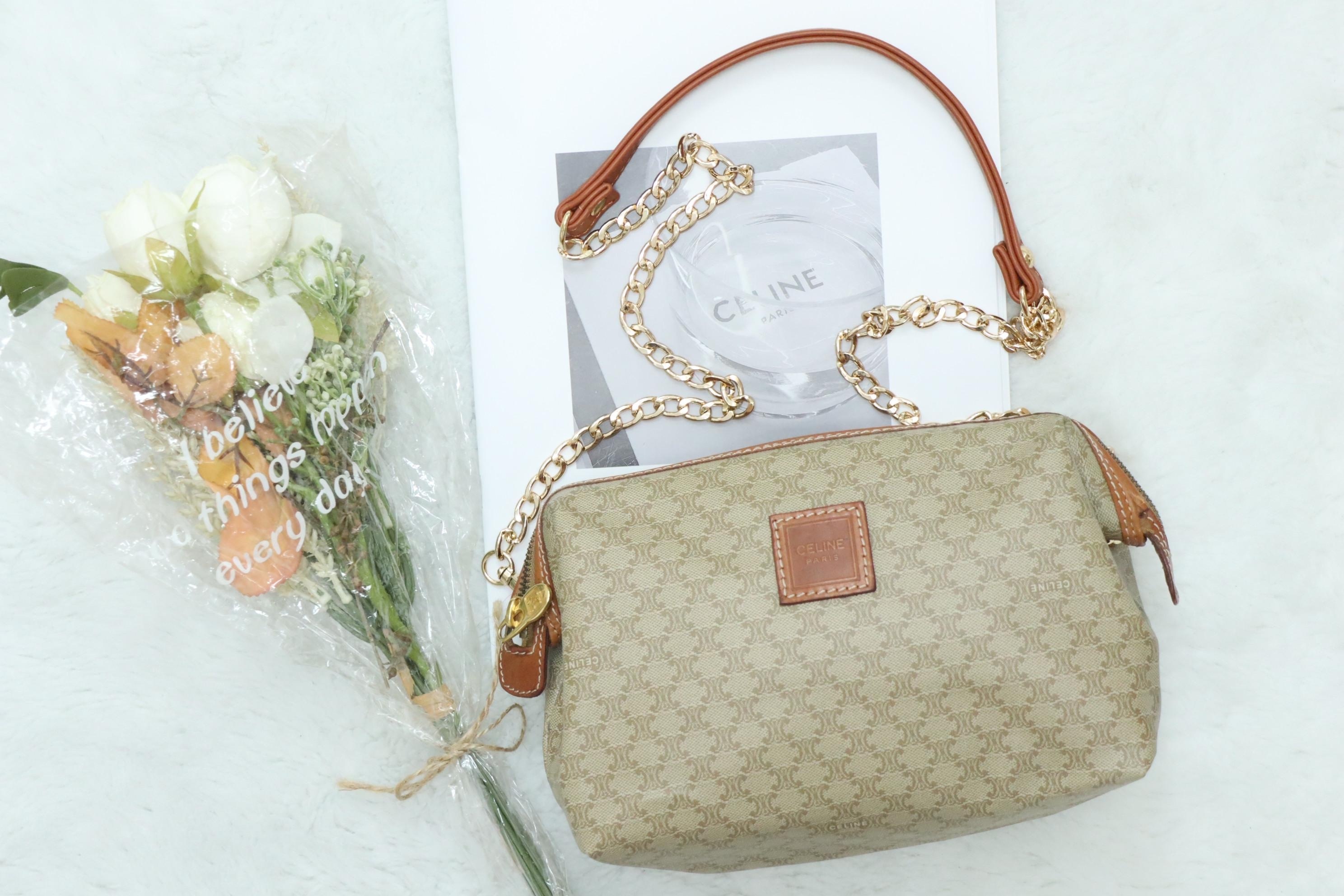 Celine杏色方型 logo M size pouch🤎