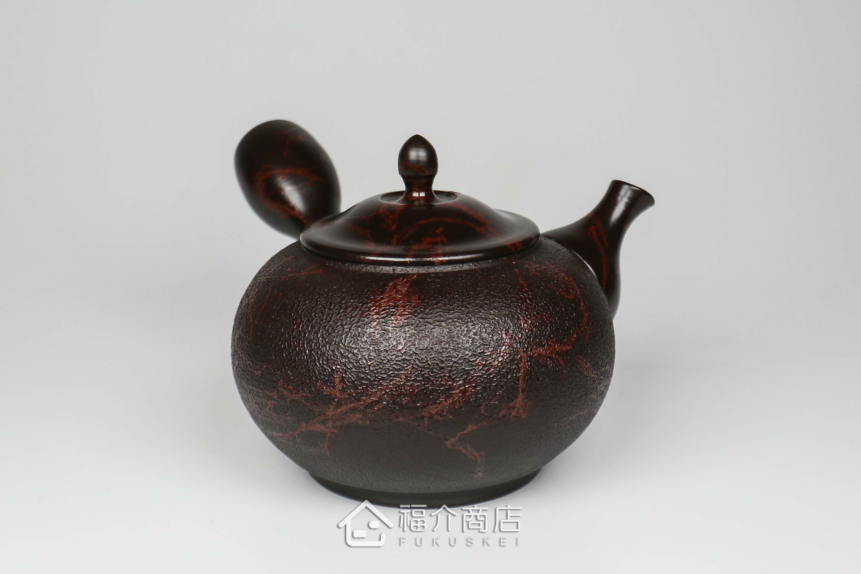 泡茶用的日本陶瓷茶壺