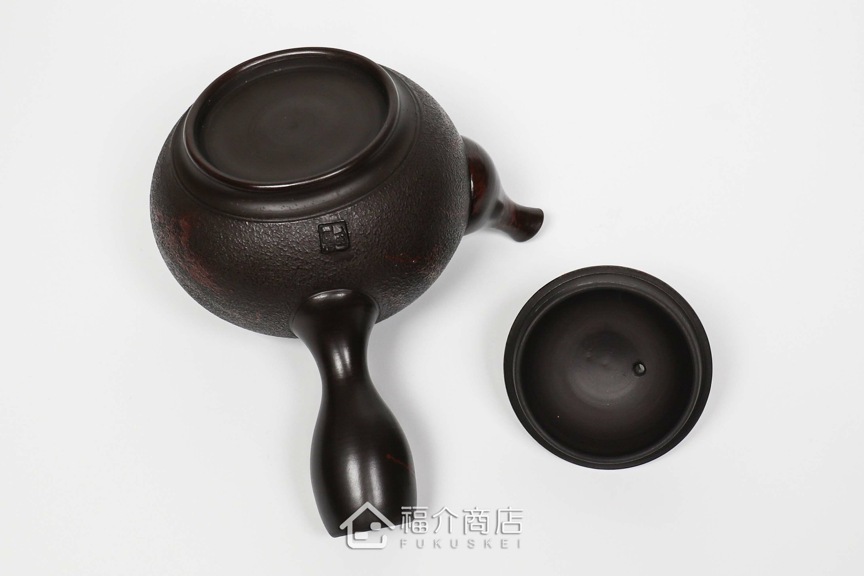 泡茶用的日本陶瓷茶壺