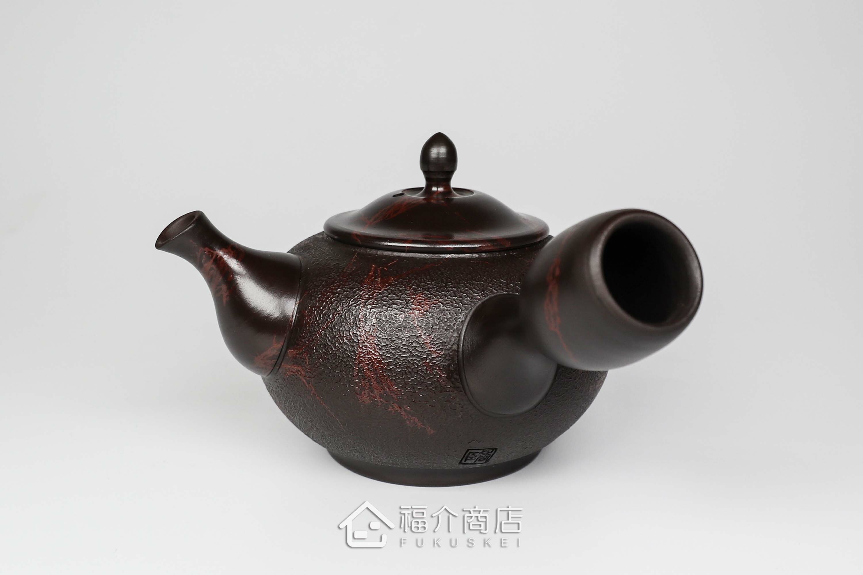 泡茶用的日本陶瓷茶壺