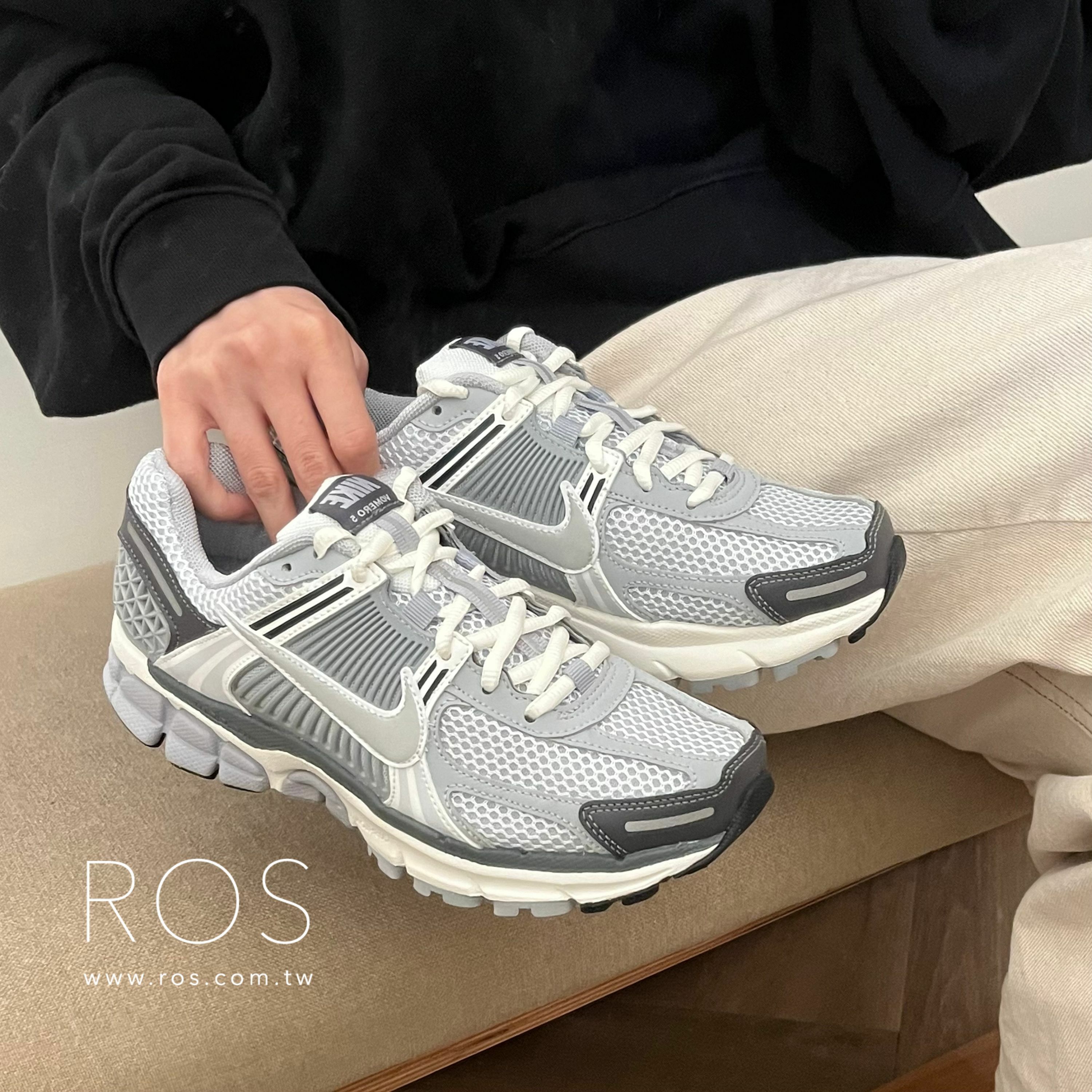 Nike Zoom Vomero 5 元祖灰
