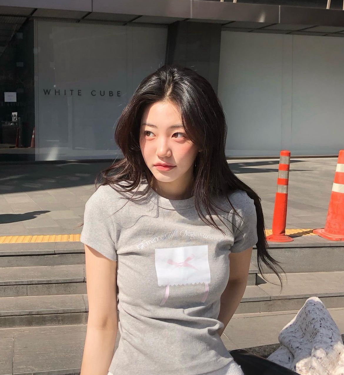 LETTER FROM MOON - Ribbon Letter Slim T-Shirts (Grey)