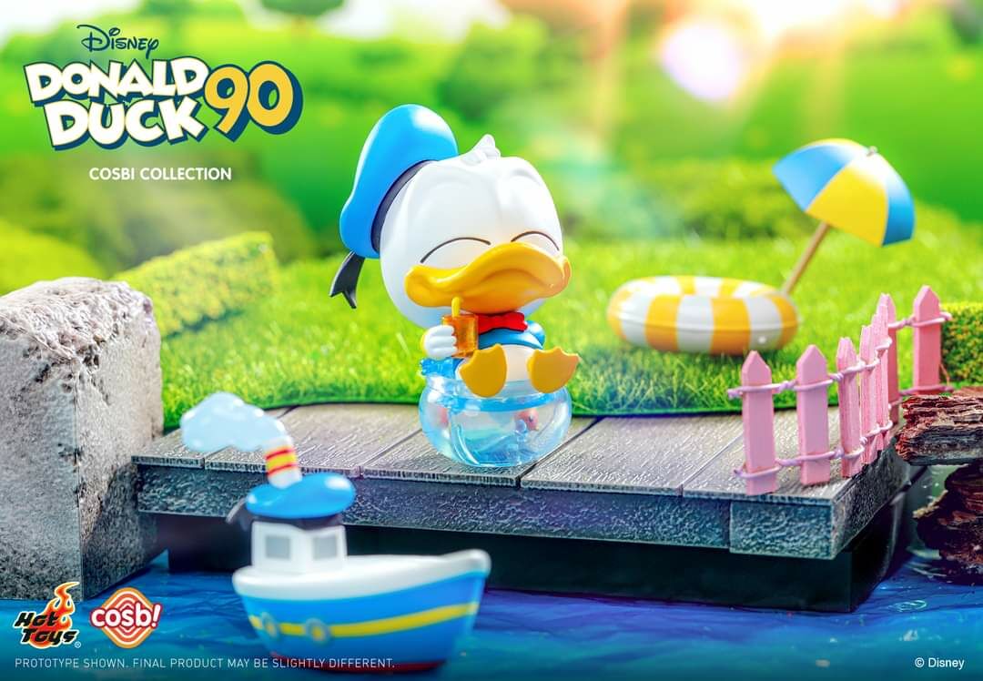 Hot Toys Disney Donald Duck Cosbi