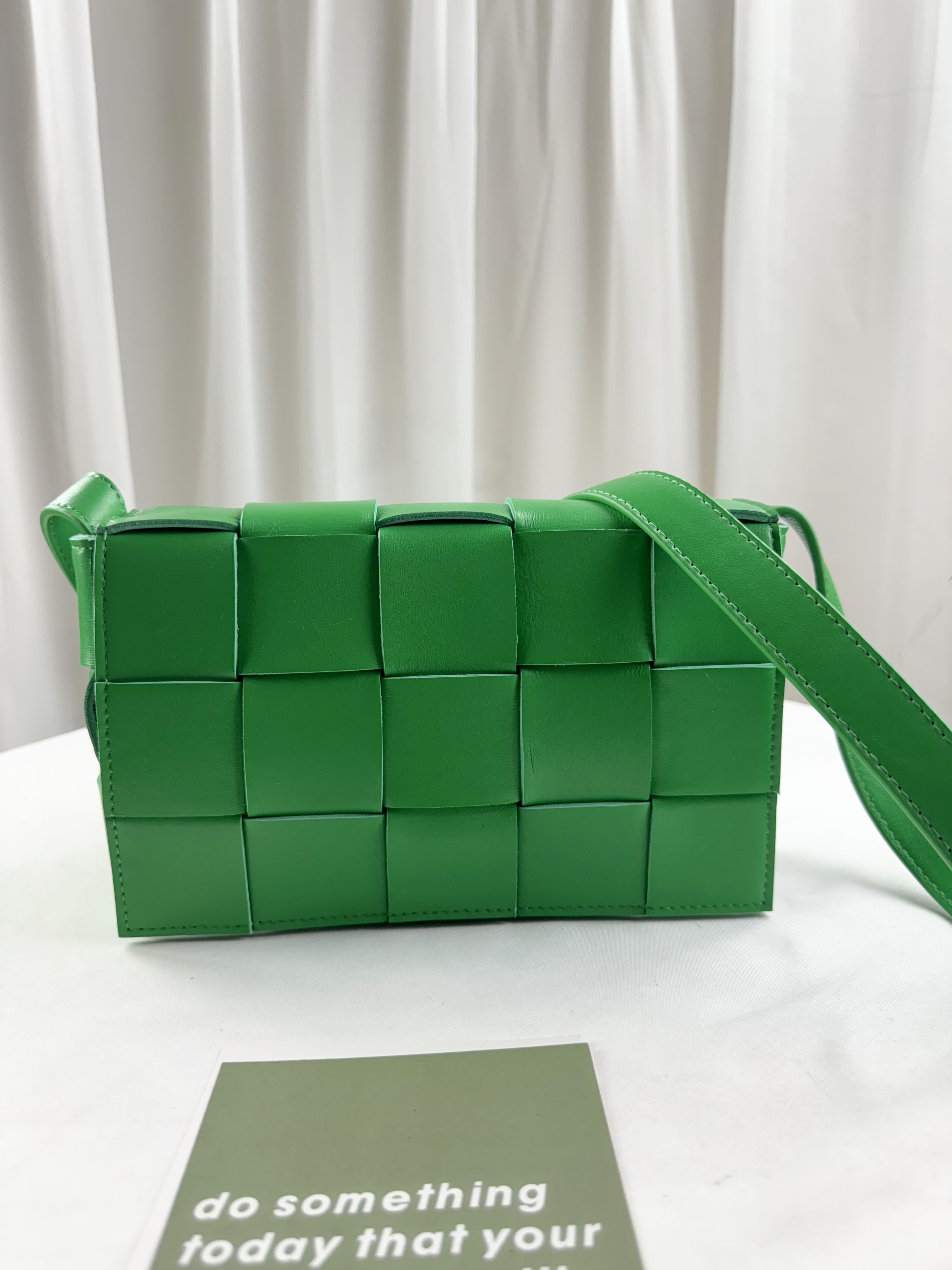 草地綠 寬編織真皮牛皮側背包 #SM-2975