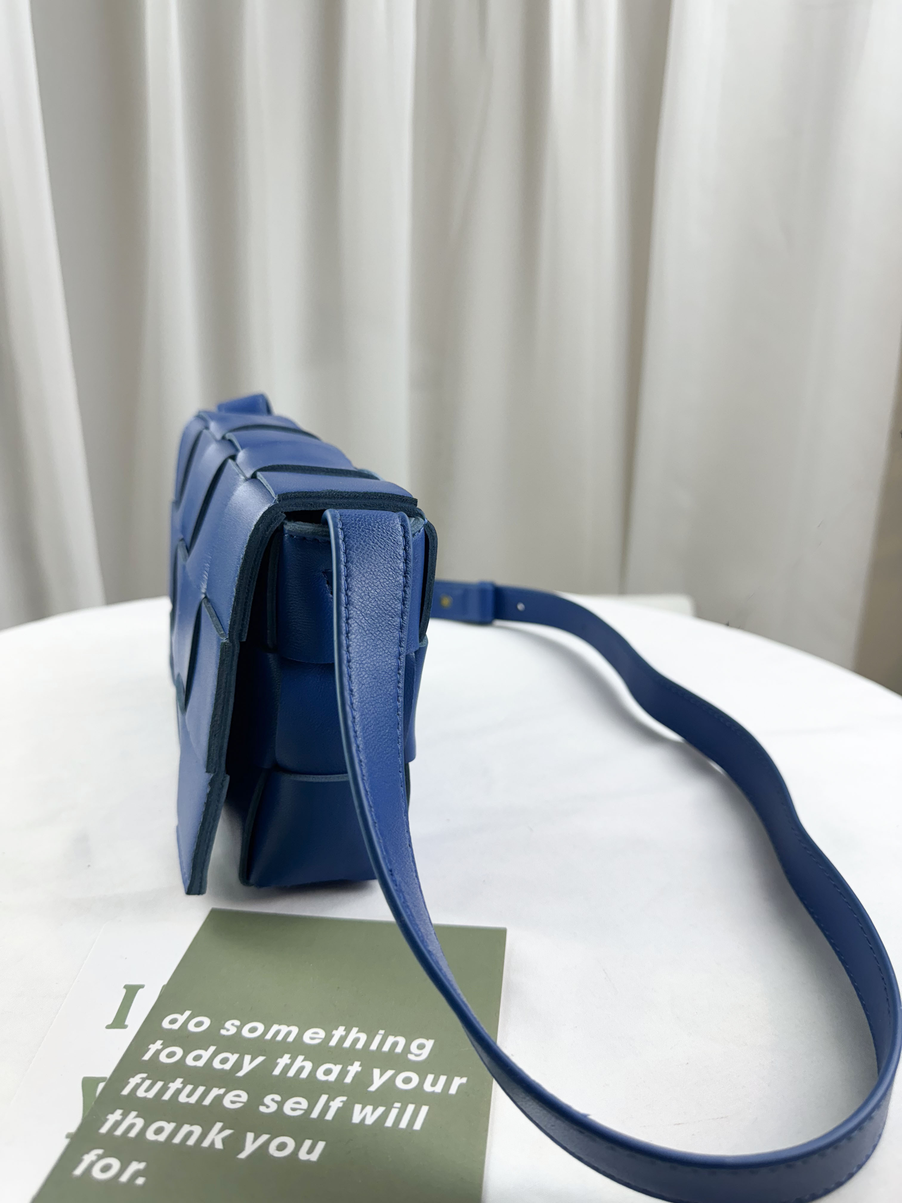 寶藍色 寬編織真皮牛皮側背包 #SM-2975