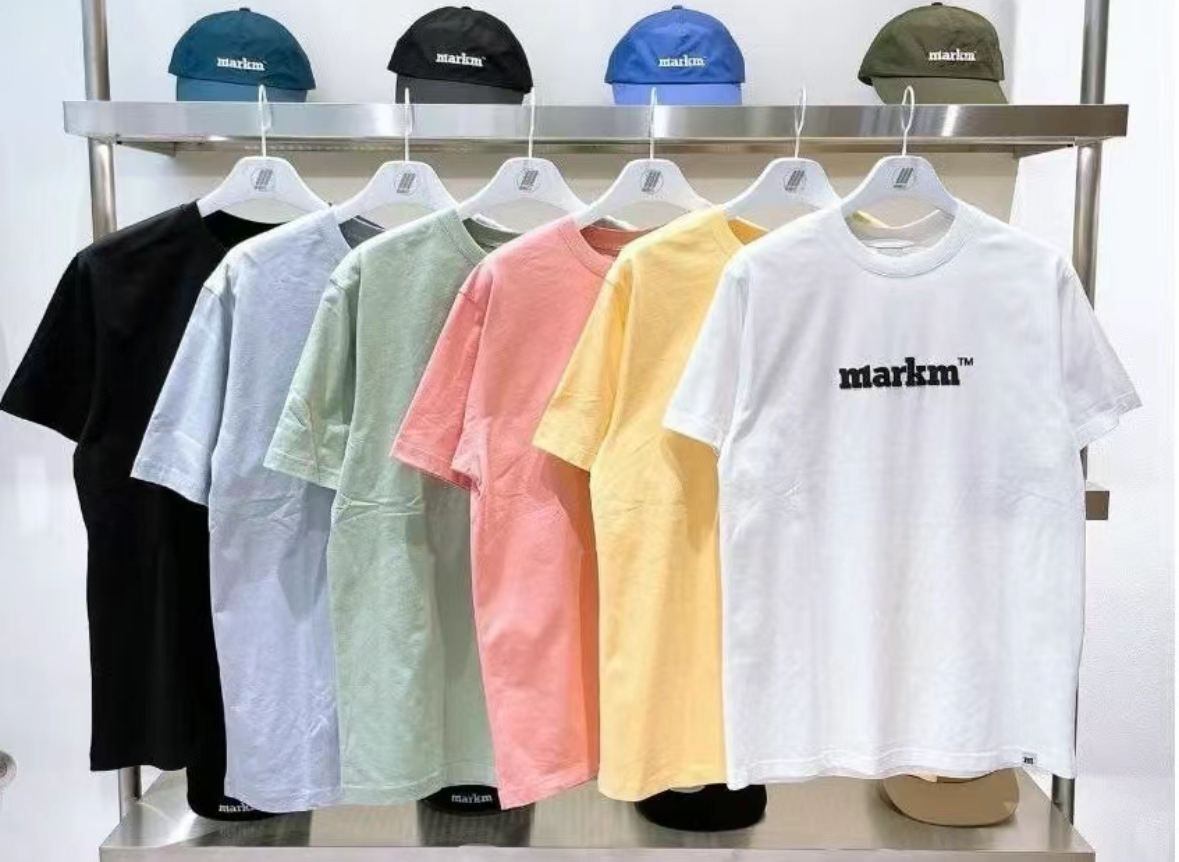 【現貨零碼折扣】MARKM 馬卡龍泡泡字短Ｔ