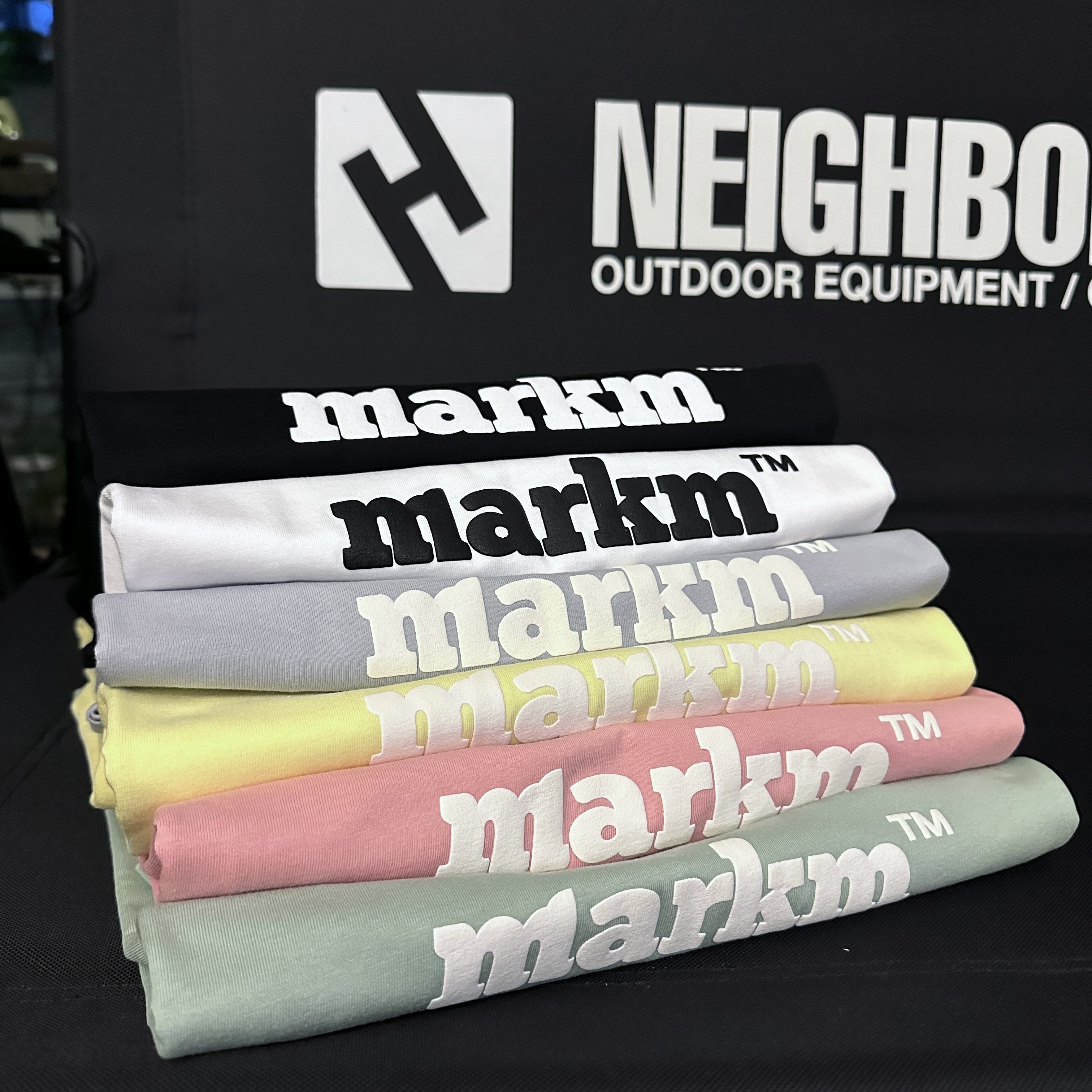 【現貨零碼折扣】MARKM 馬卡龍泡泡字短Ｔ