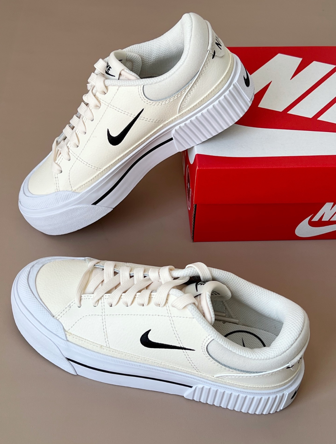 Nike Court Legacy 奶油黑勾 淡黃色 黑色 厚底 增高 皮革 FV5526-101/預購