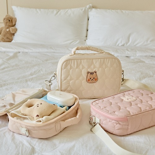 (追加開放🎉僅開放1天⚡)DOTFRIENDS愛心絎縫系列-精緻旅行收納包(附贈肩帶)