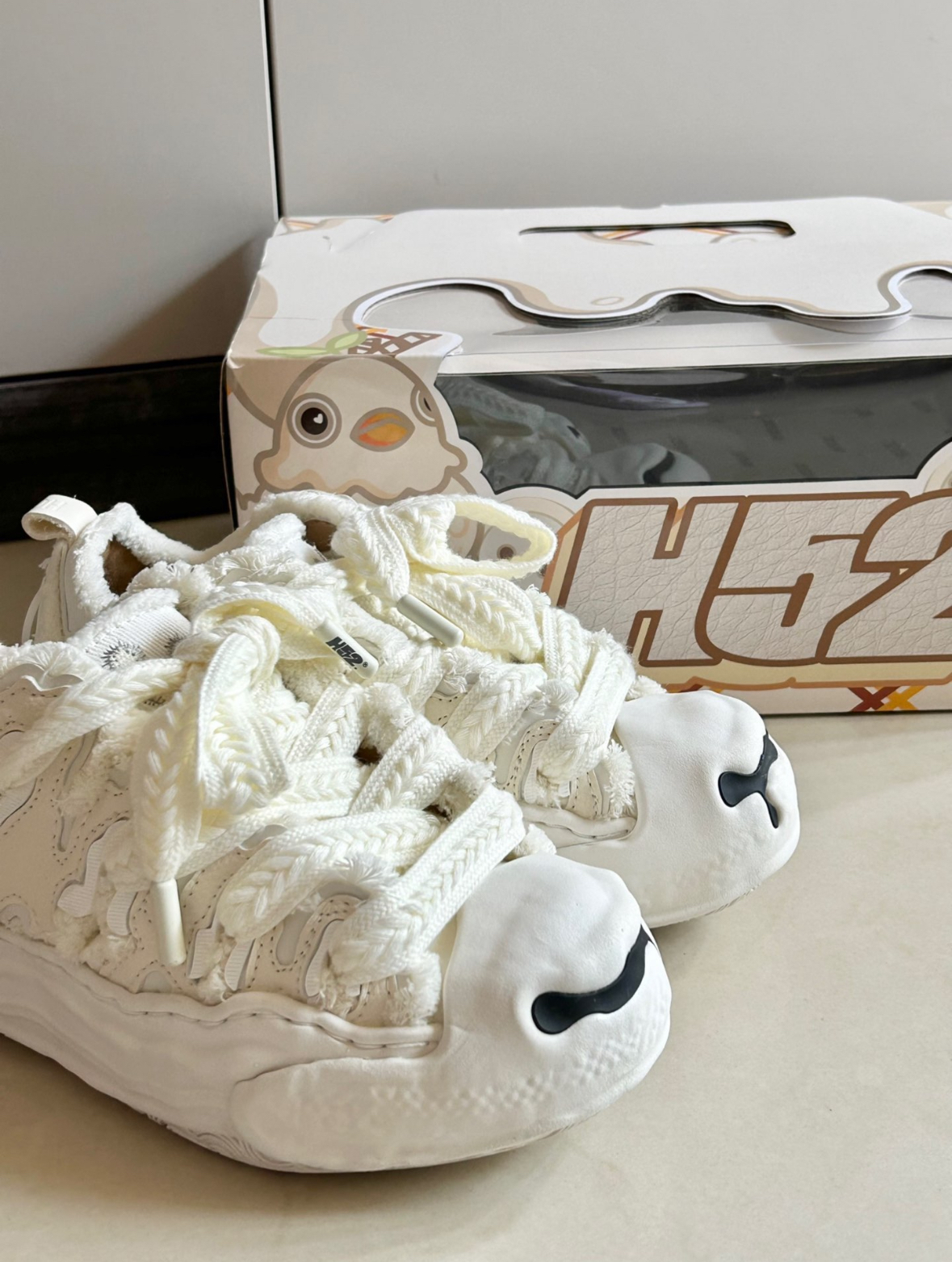 H52 開口笑奶油溶解鞋 奶油白 融化 解構 粗鞋帶 蛋糕鞋盒/預購