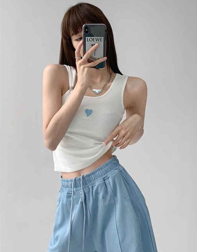 愛心刺繡抓皺吊帶背心-兩色