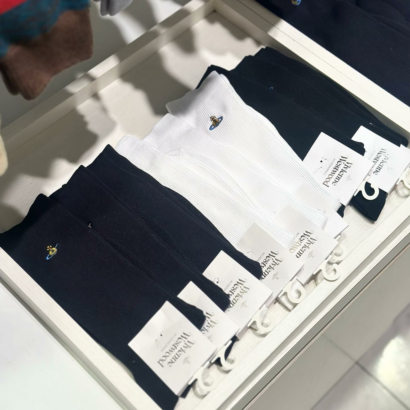 Vivienne Westwood ORB School Rib Crew 西太后 刺繡 白色 黑色 深藍 小腿襪 長襪 襪子