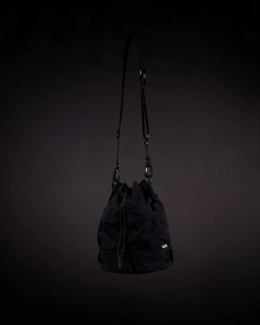 バッグ LUKE6 LAKH Six Pockets Shoulder Bag | BLACK