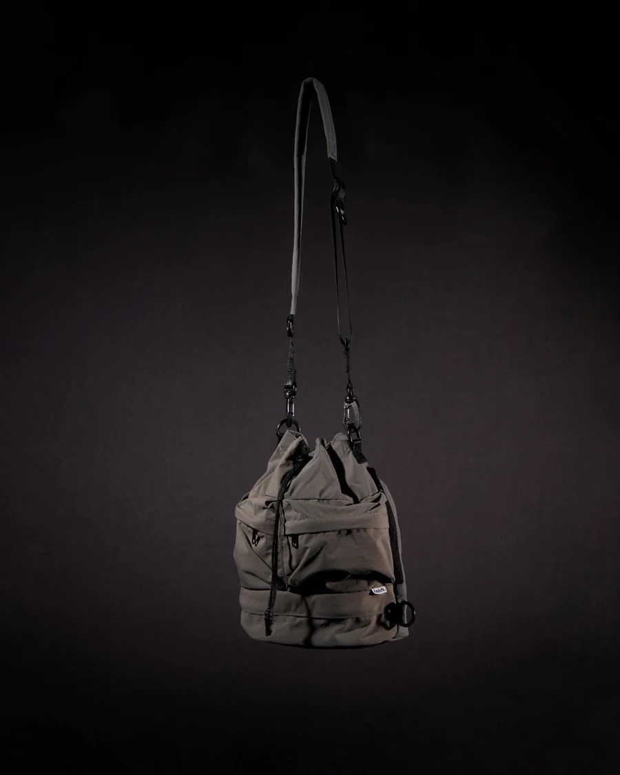 LAKH Six Pockets Shoulder Bag | GREY