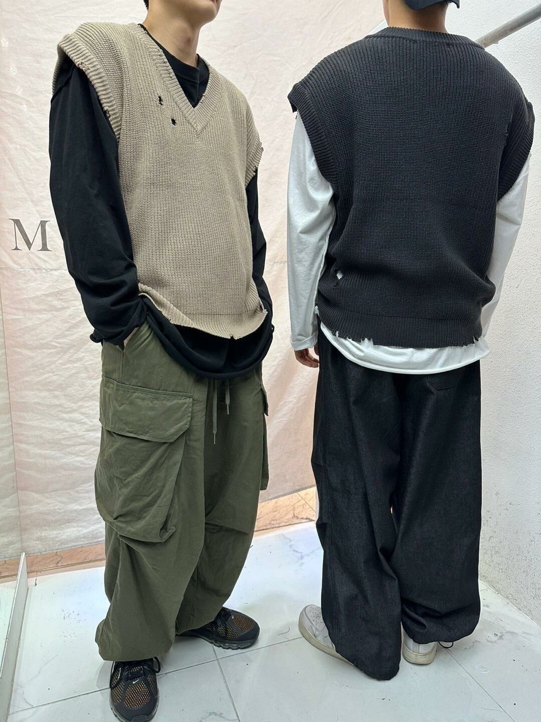 V領淨色破洞背心 GLAMOUR-001V