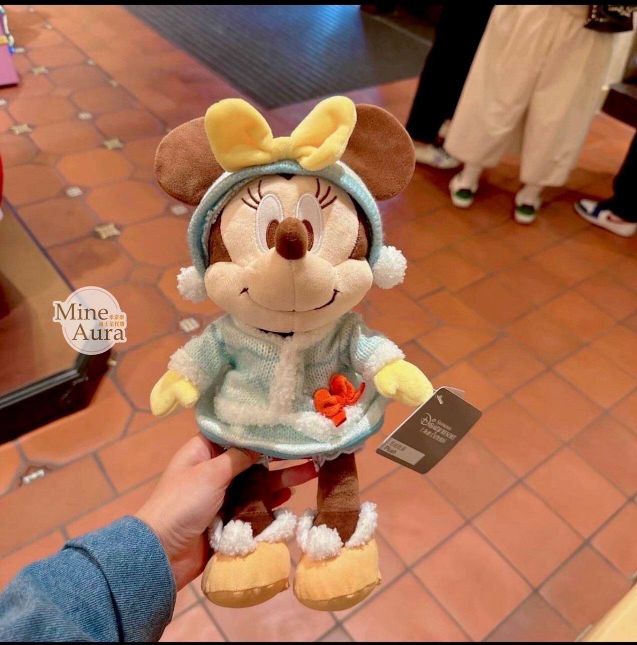 (特價現貨) 冬日聖誕限定 米妮 Minnie 娃娃 玩偶 -上海迪士尼樂園