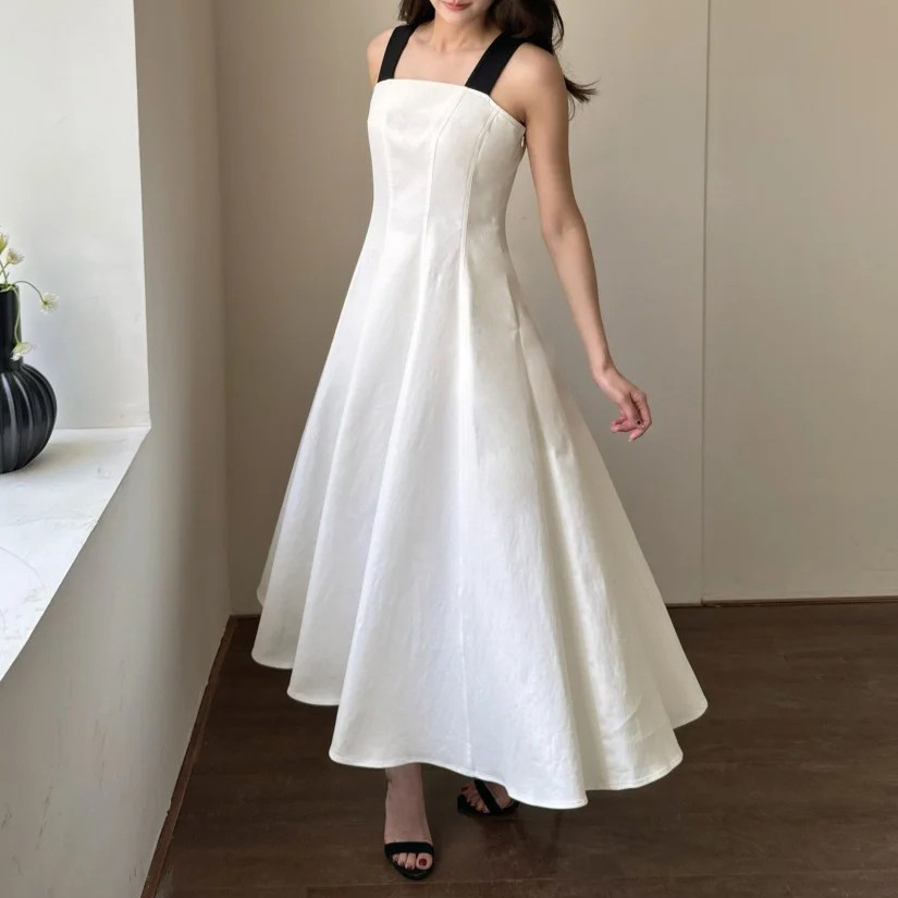 白雪公主黑色寬肩帶收腰傘擺長洋裝 (Elegant & Love)