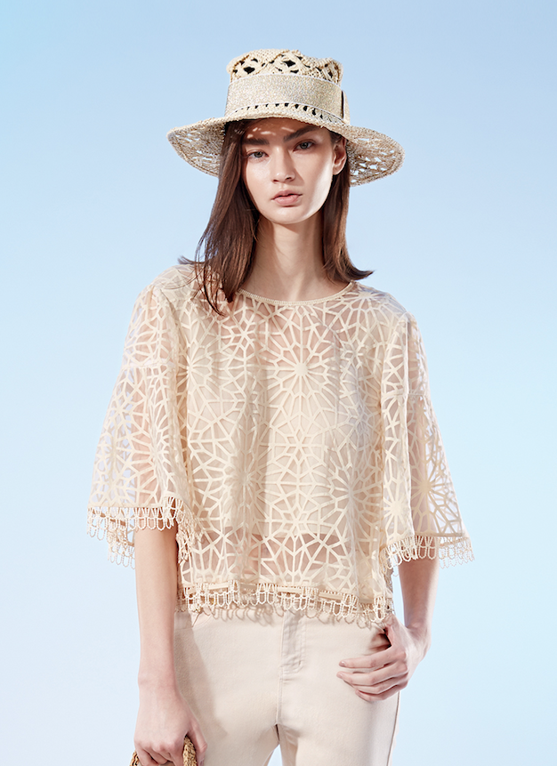 BD10039A1浮雕花園大A袖網紗雙層短版上衣