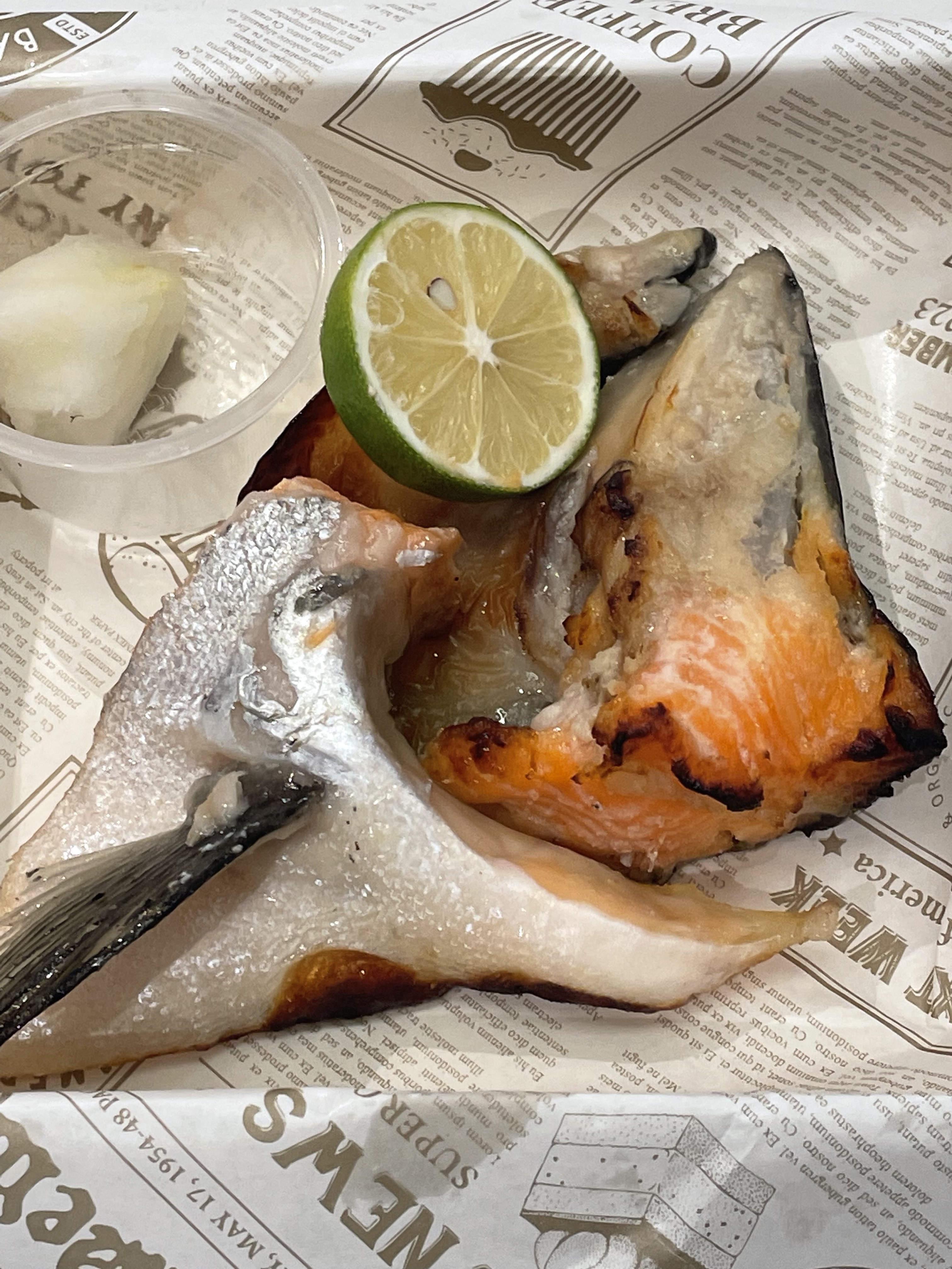 紐西蘭帝王鮭魚下巴-生鮮(1kg ± 10％)