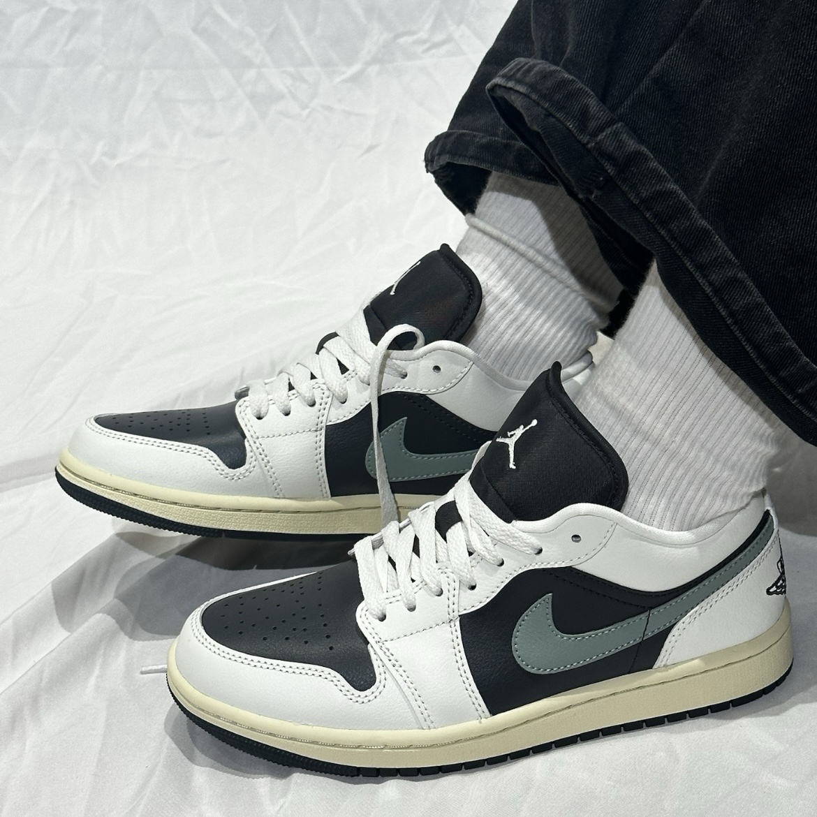 Nike Air Jordan 1 Low Jade Smoke 煙燻翡翠 黑灰綠小倒鉤 DC0774-001