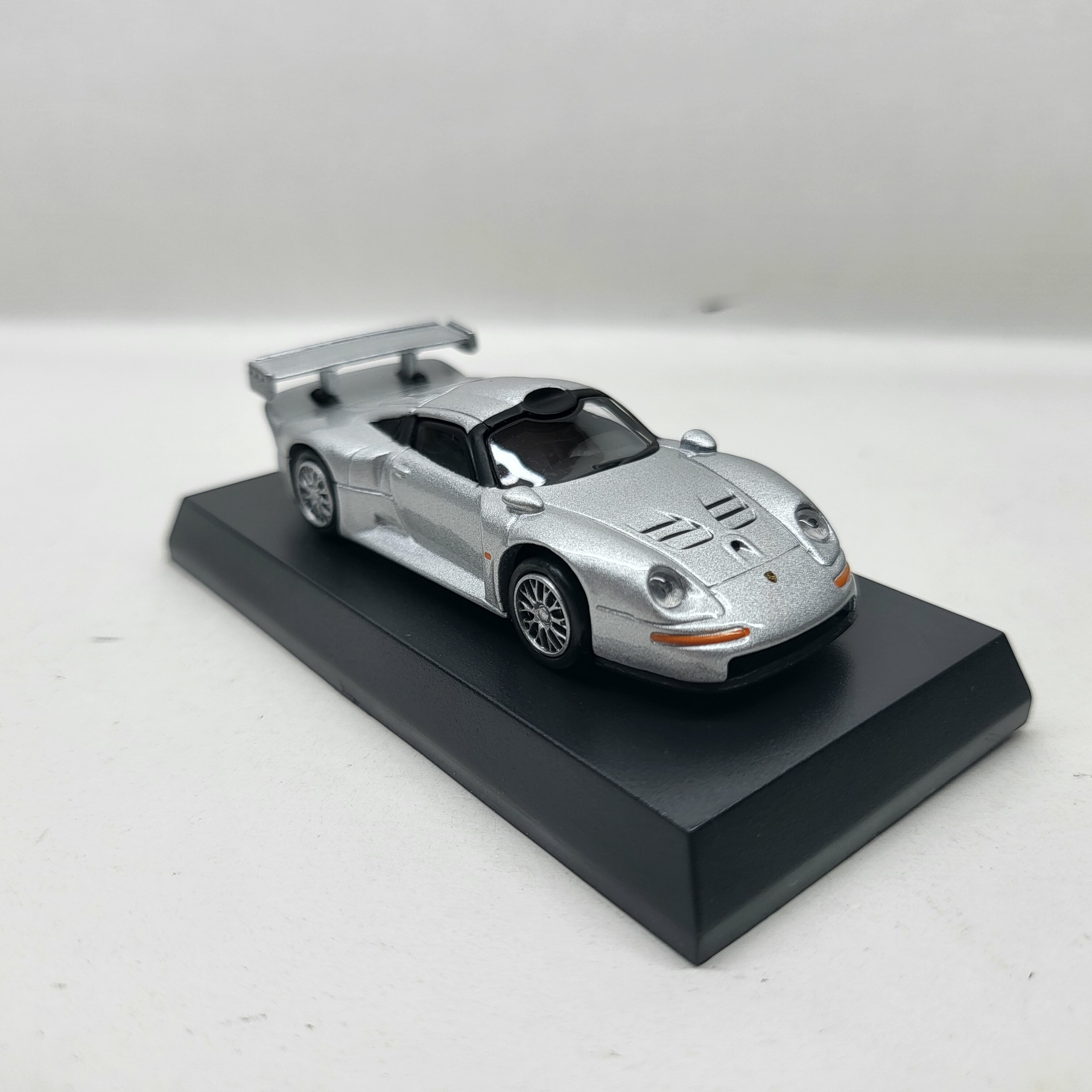 Kyosho 1:64 Porsche 911 GT1 Silver