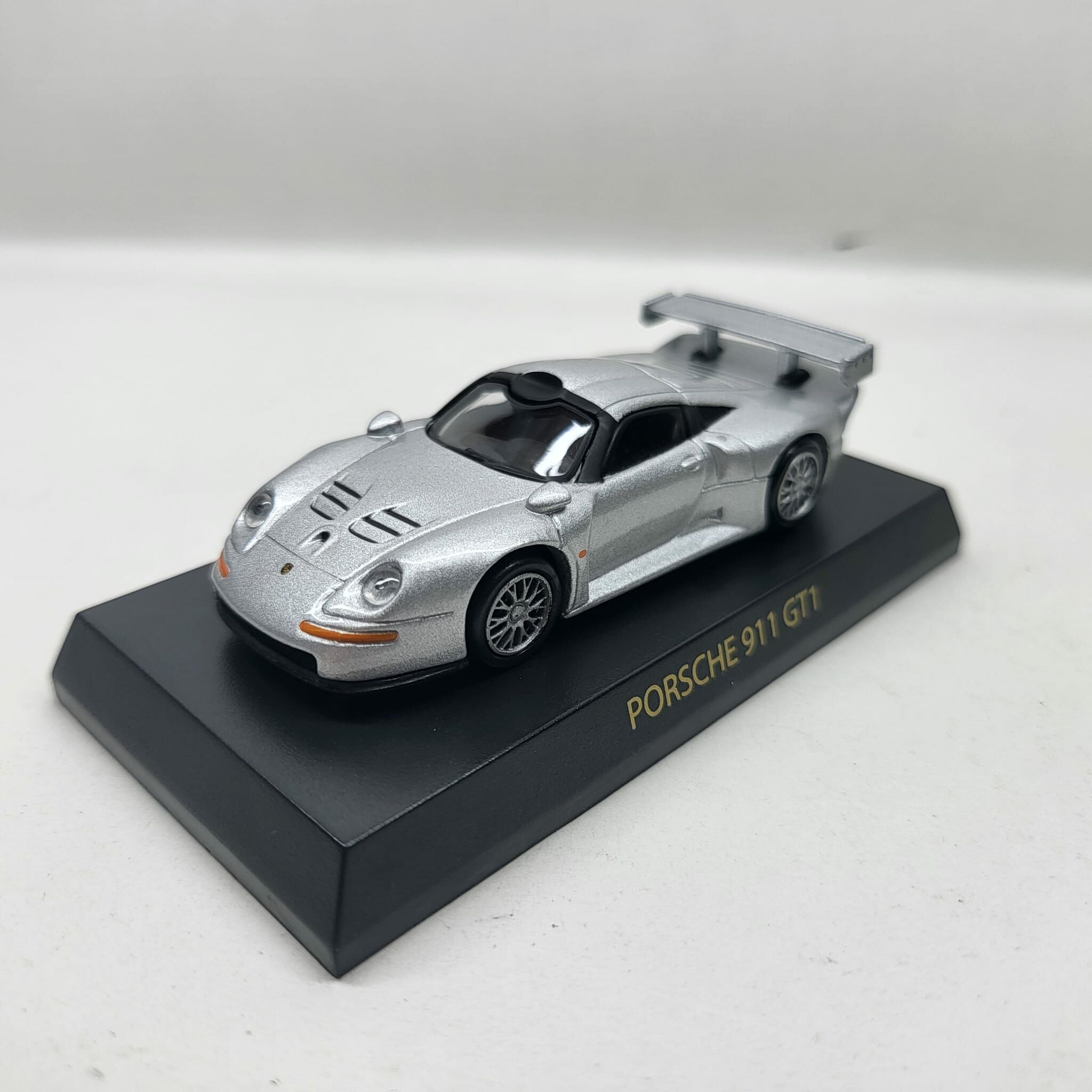 Kyosho 1:64 Porsche 911 GT1 Silver