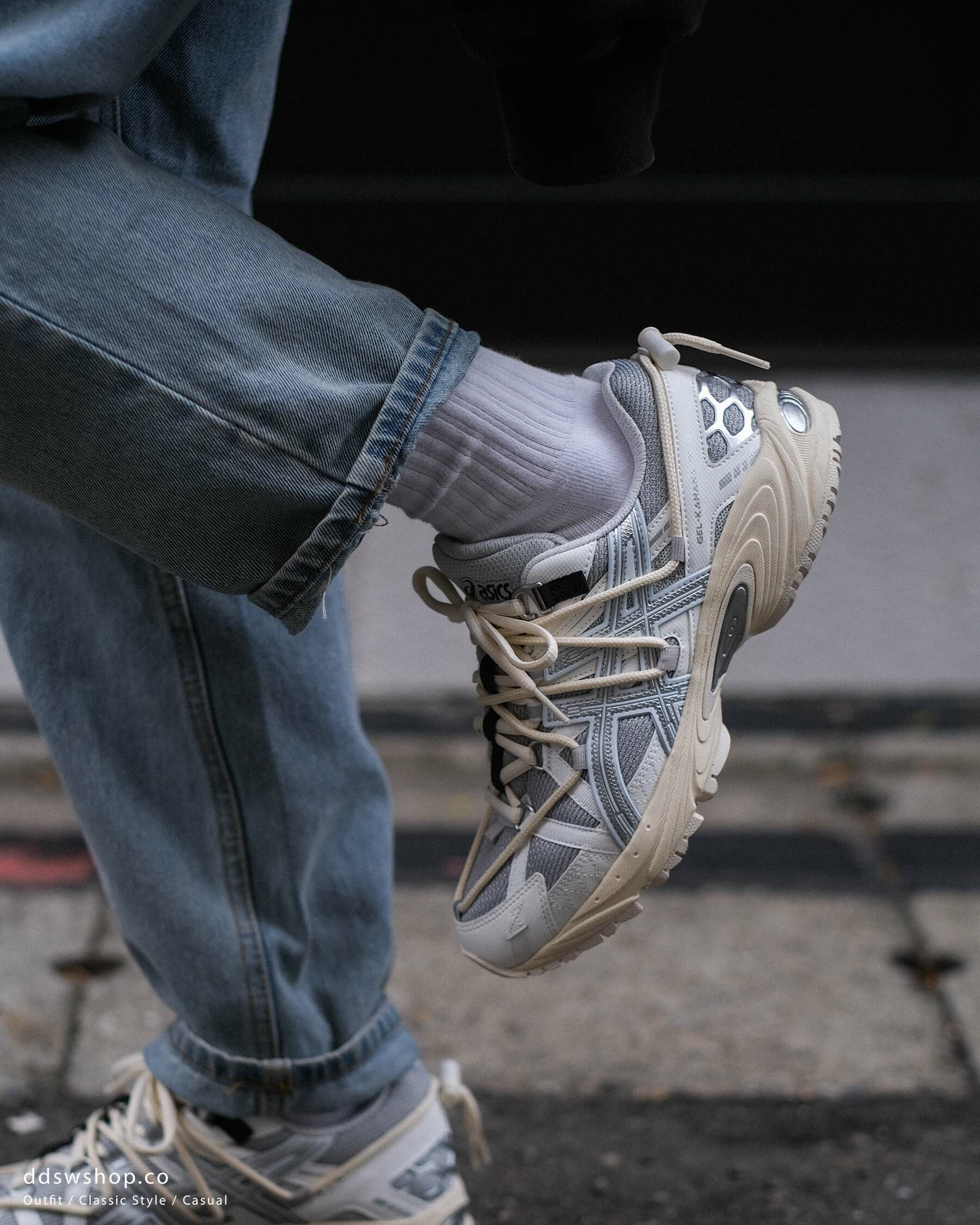 ASICS Gel-Kahana TR V2 龍年沙粒白