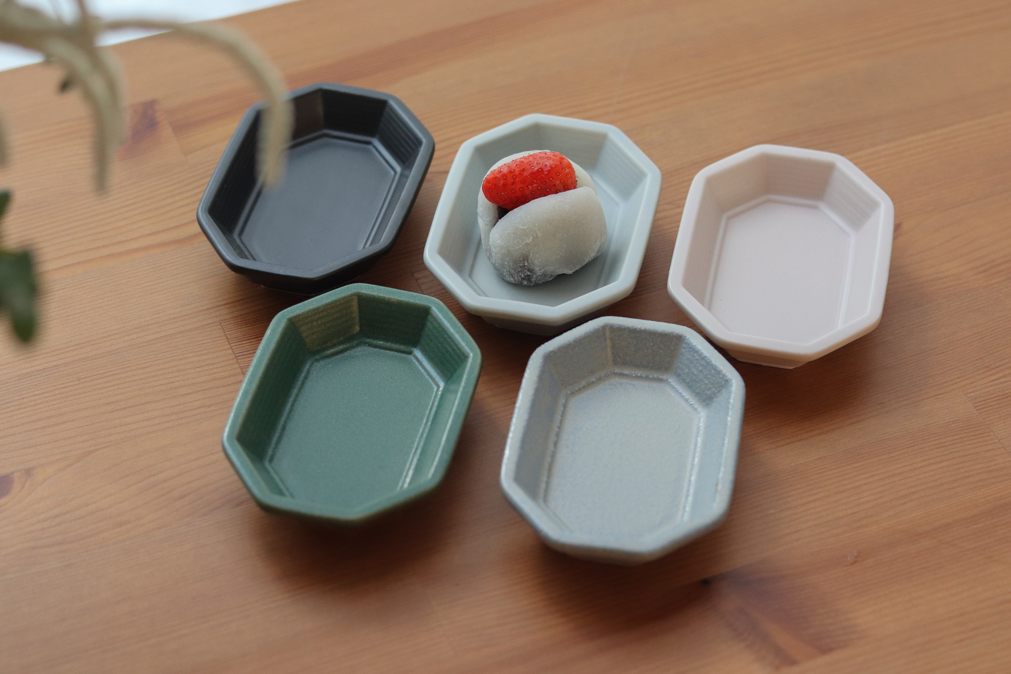 日本 美濃燒 ARAM 八角 小碟