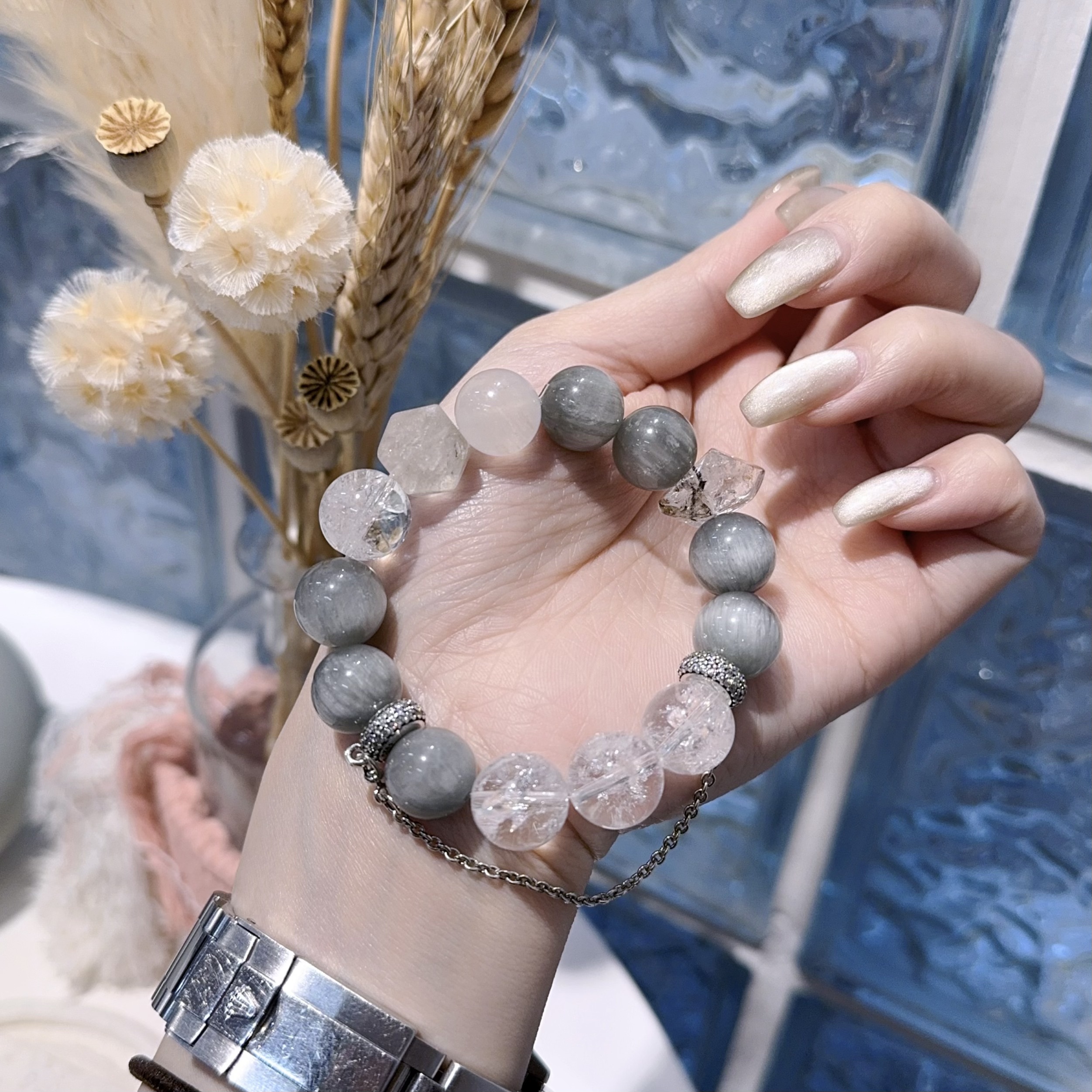 自家設計灰天使 灰兔毛彩虹晶月亮手串