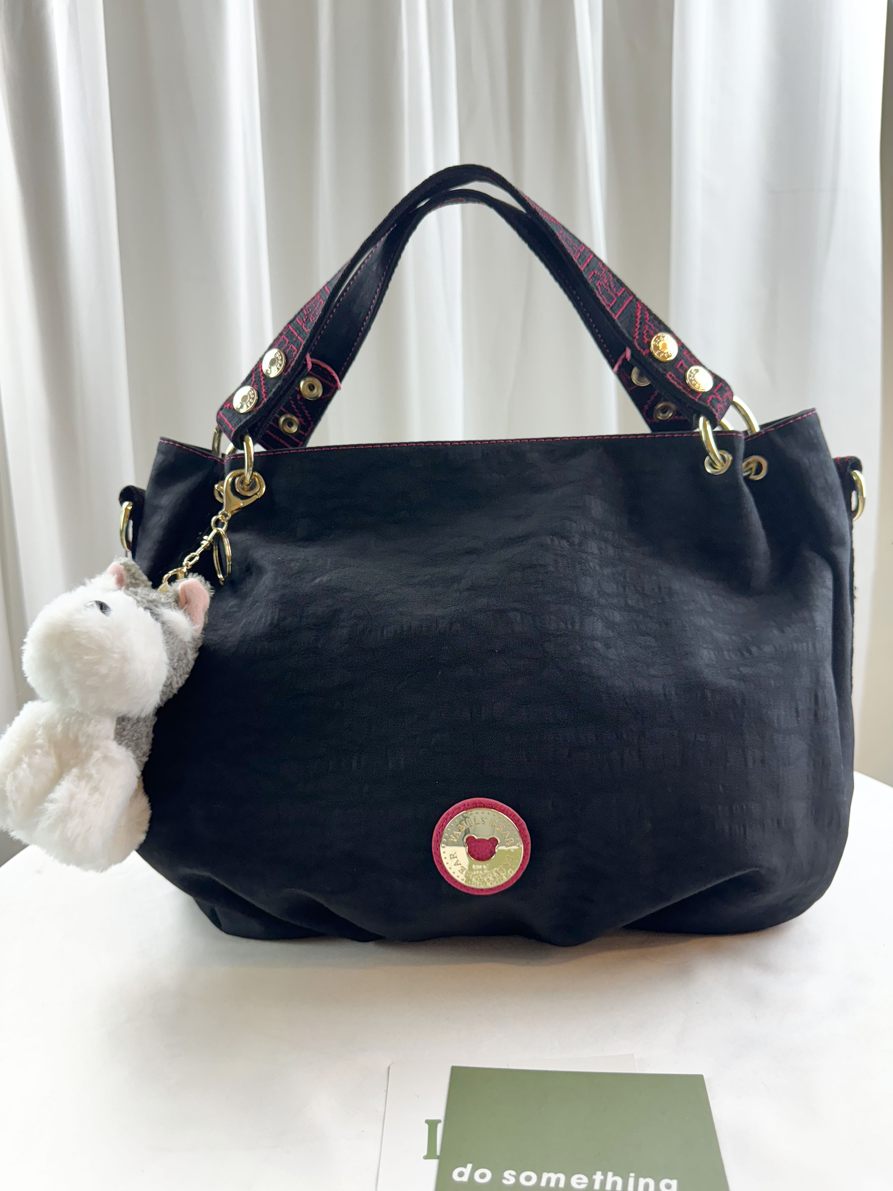 FamilyBear 黑桃織帶防潑水手提包 / 側背包 附兔兔吊飾  #2281