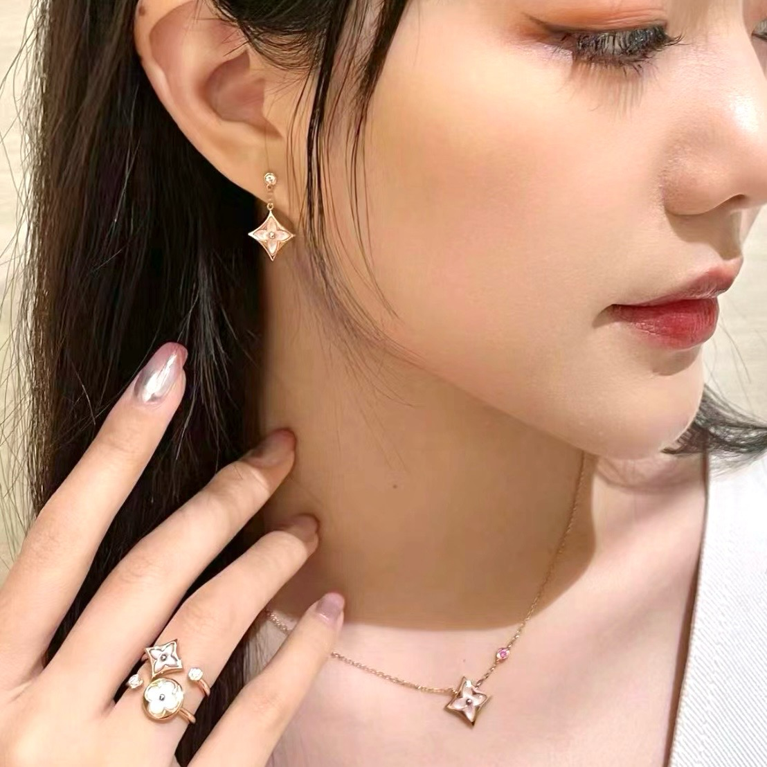 18k 菱白玉貝神仙老花 定製小墜