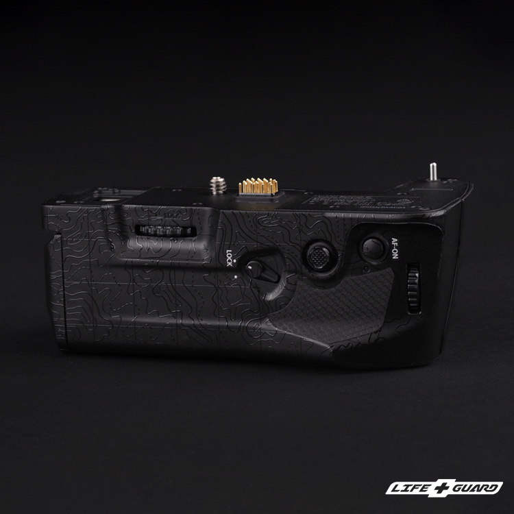 OM SYSTEM HLD-10 質感貼膜，LIFE+GUARD 設計風格