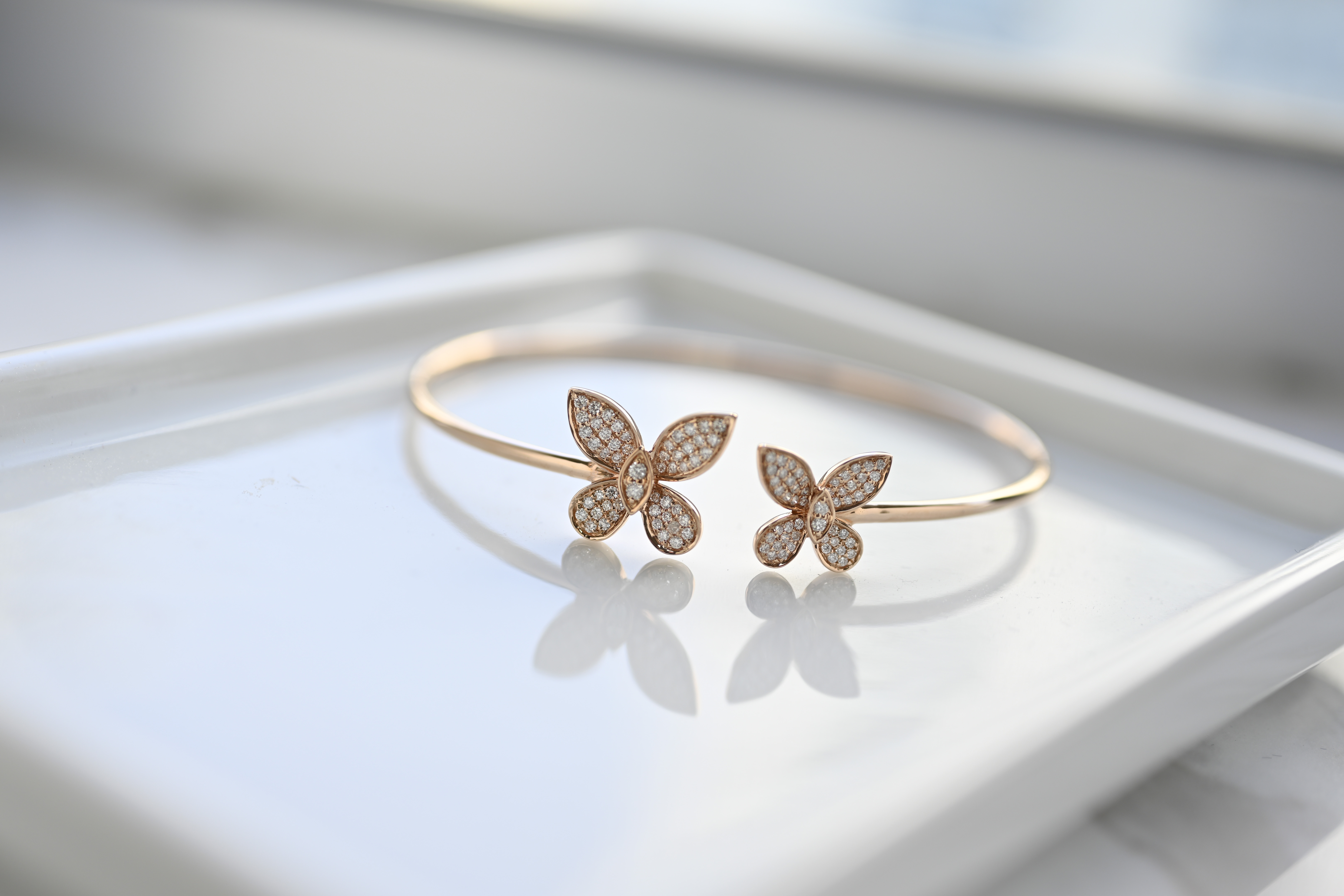 #(M) 18K Duo Butterfly Diamond Bangle