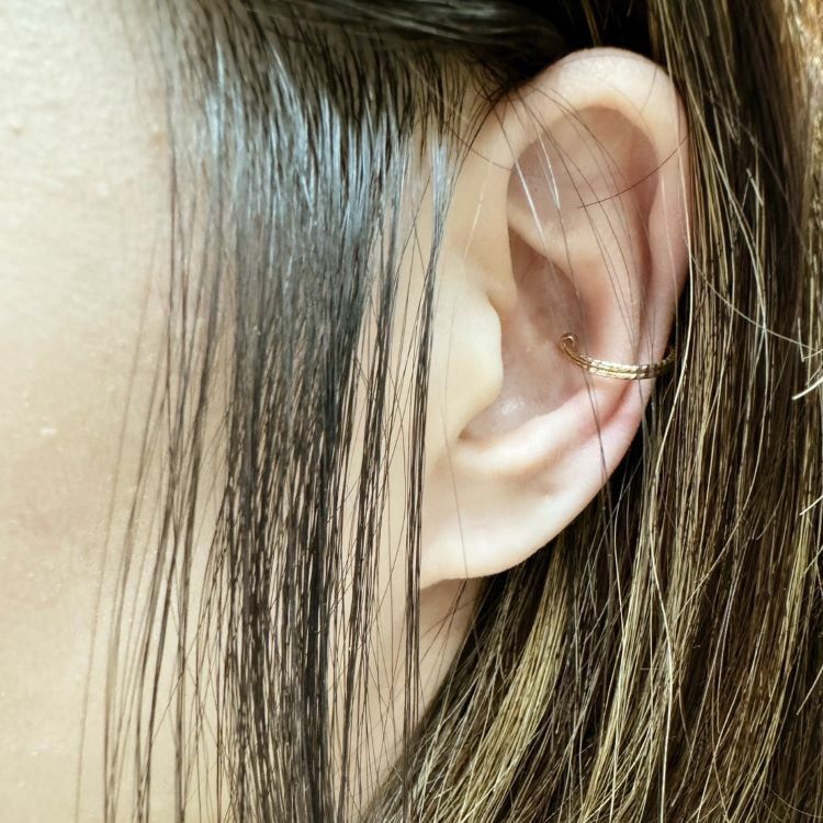 【me.luxe】K10波紋耳骨夾(單耳)