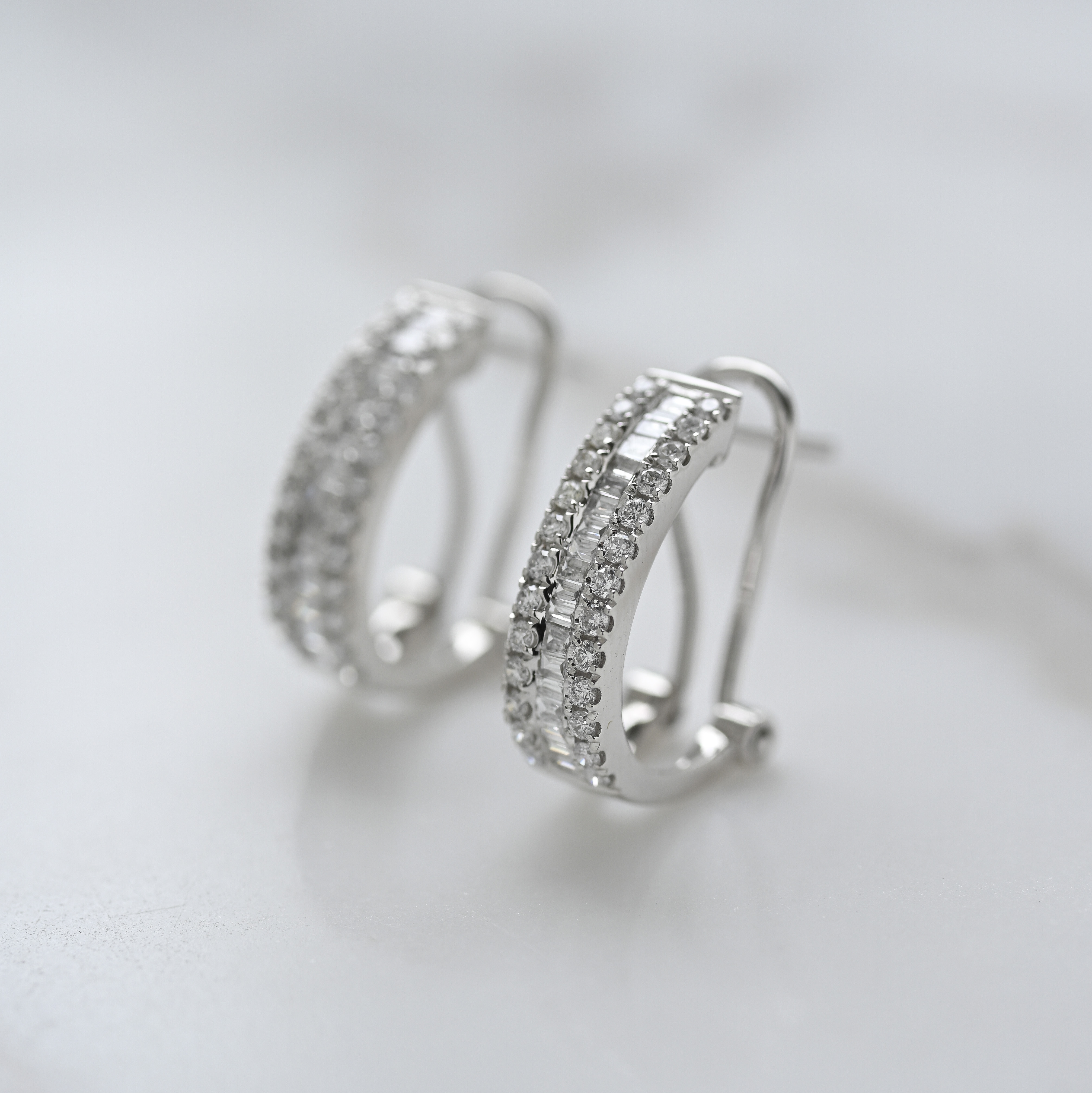 18K Blingy Diamond Earring Hoop