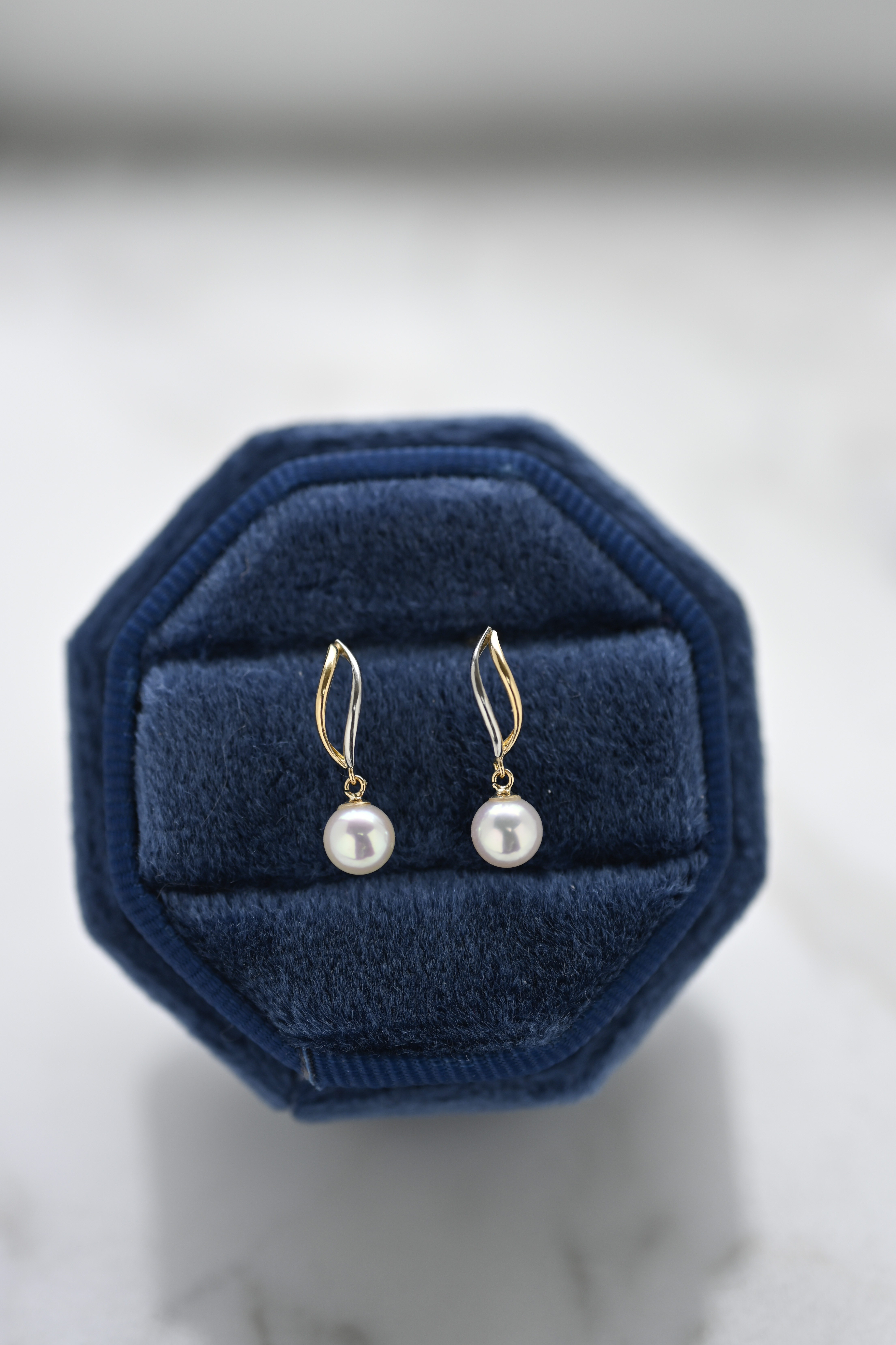 18K Mini Two-Tone Akoya Pearl Earring