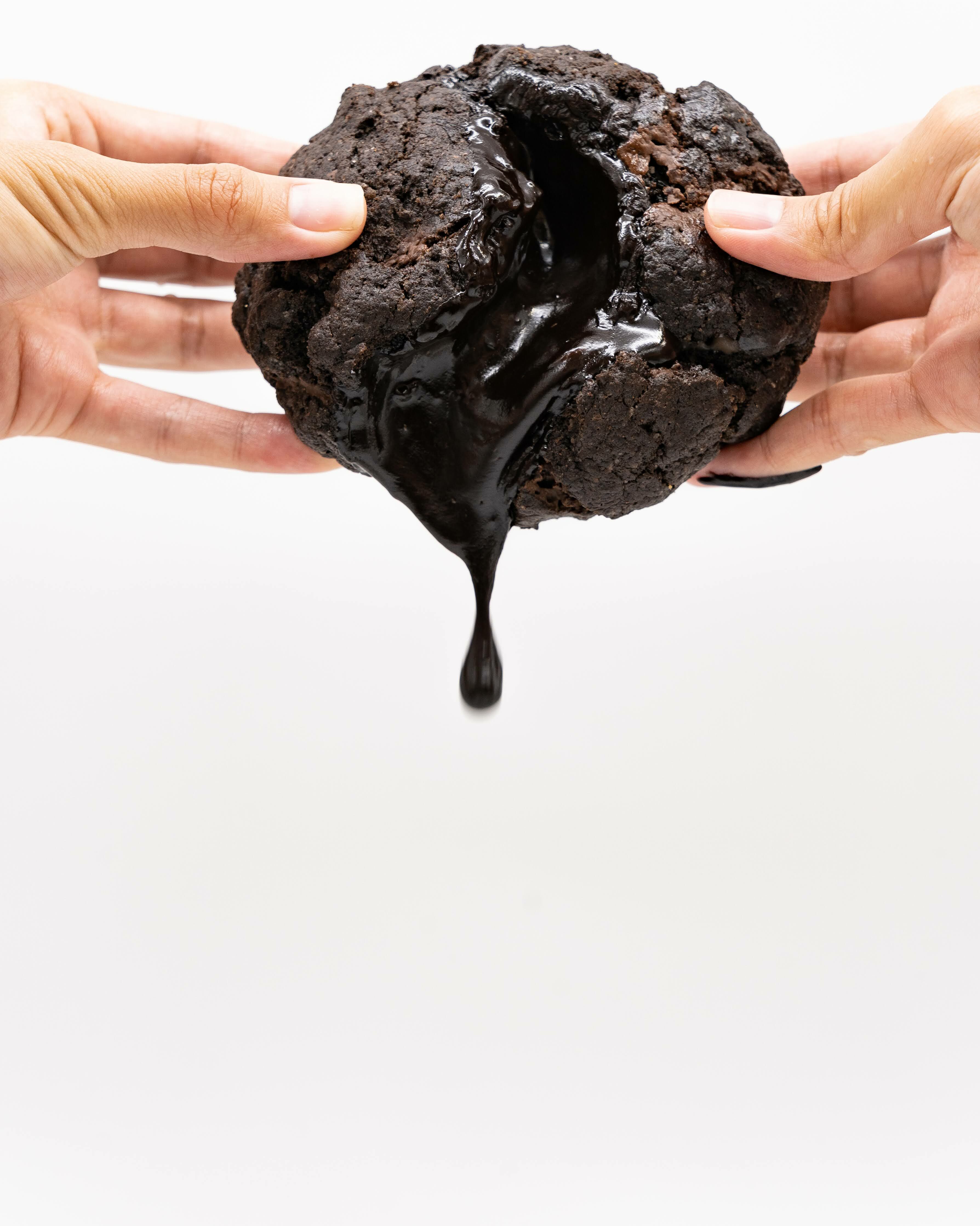 誇張熔岩黑可可胖餅乾＄110