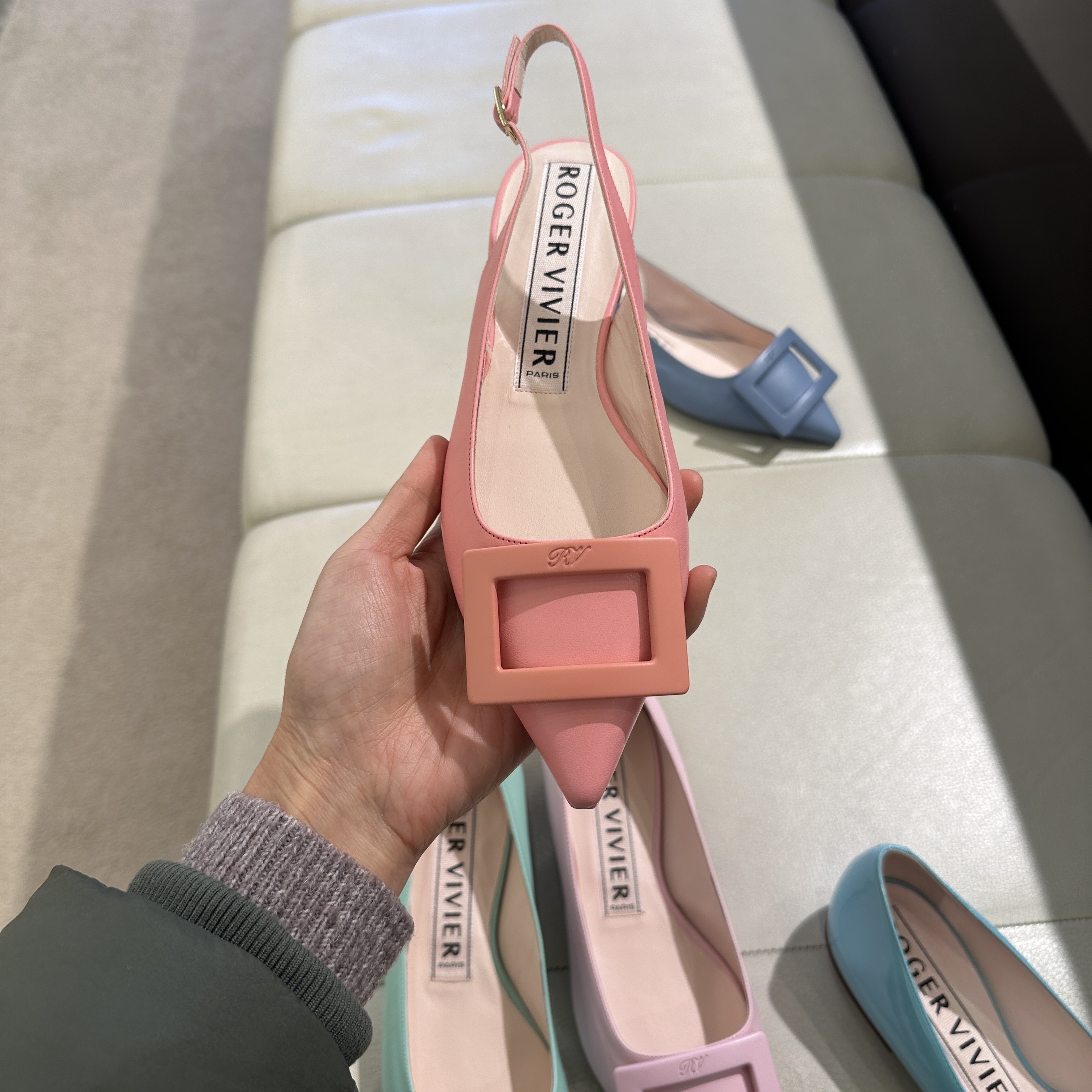 Roger Vivier RV gommettine slingback flats pink