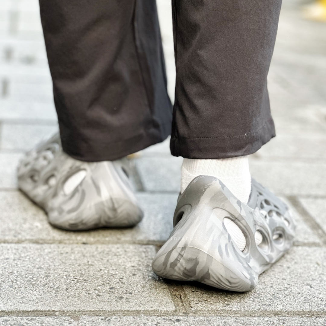 ADIDAS YEEZY FOAM RUNNER 