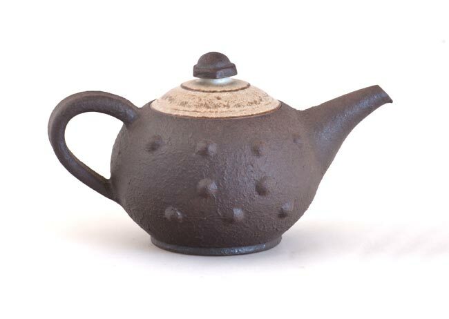 鹿港窯禮品館│陶瓷 手作 茶壺 鐵鏽螺絲紋 手拉坏壺