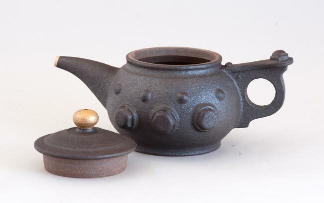 鹿港窯禮品館│陶瓷 手作 茶壺 鐵鏽螺絲紋 手拉坏壺