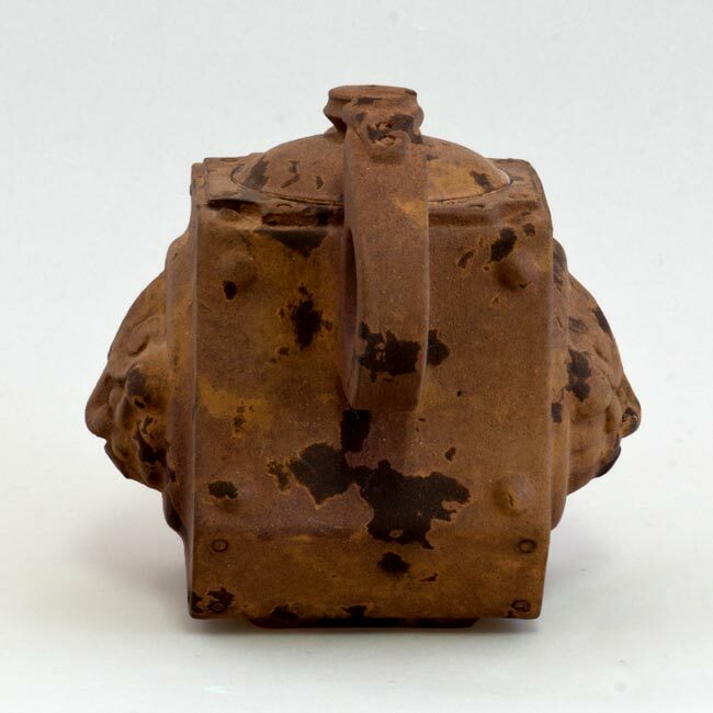 鹿港窯禮品館│陶瓷 手作 茶壺 斑剝鐵鏽獅紋 陶板壺