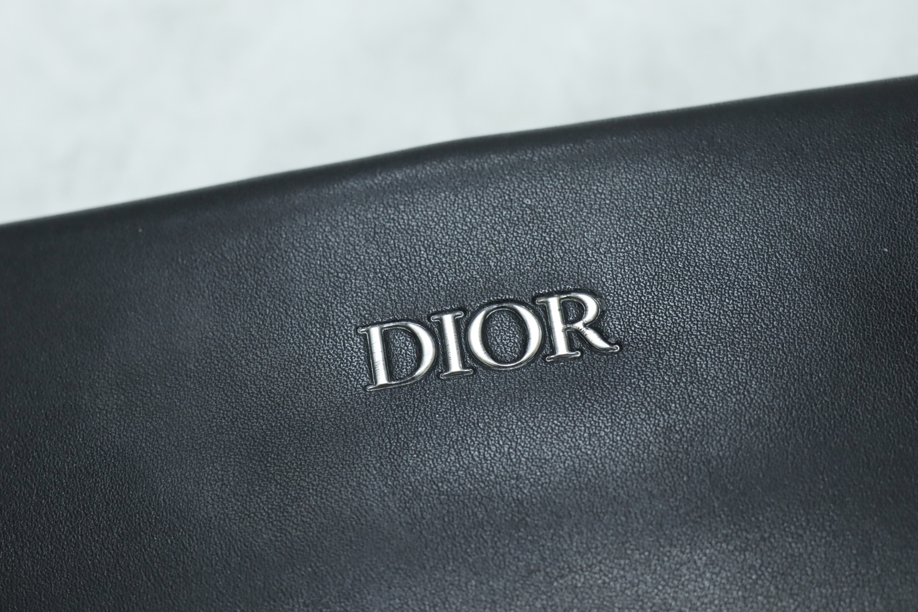 黑色Dior pouch🖤