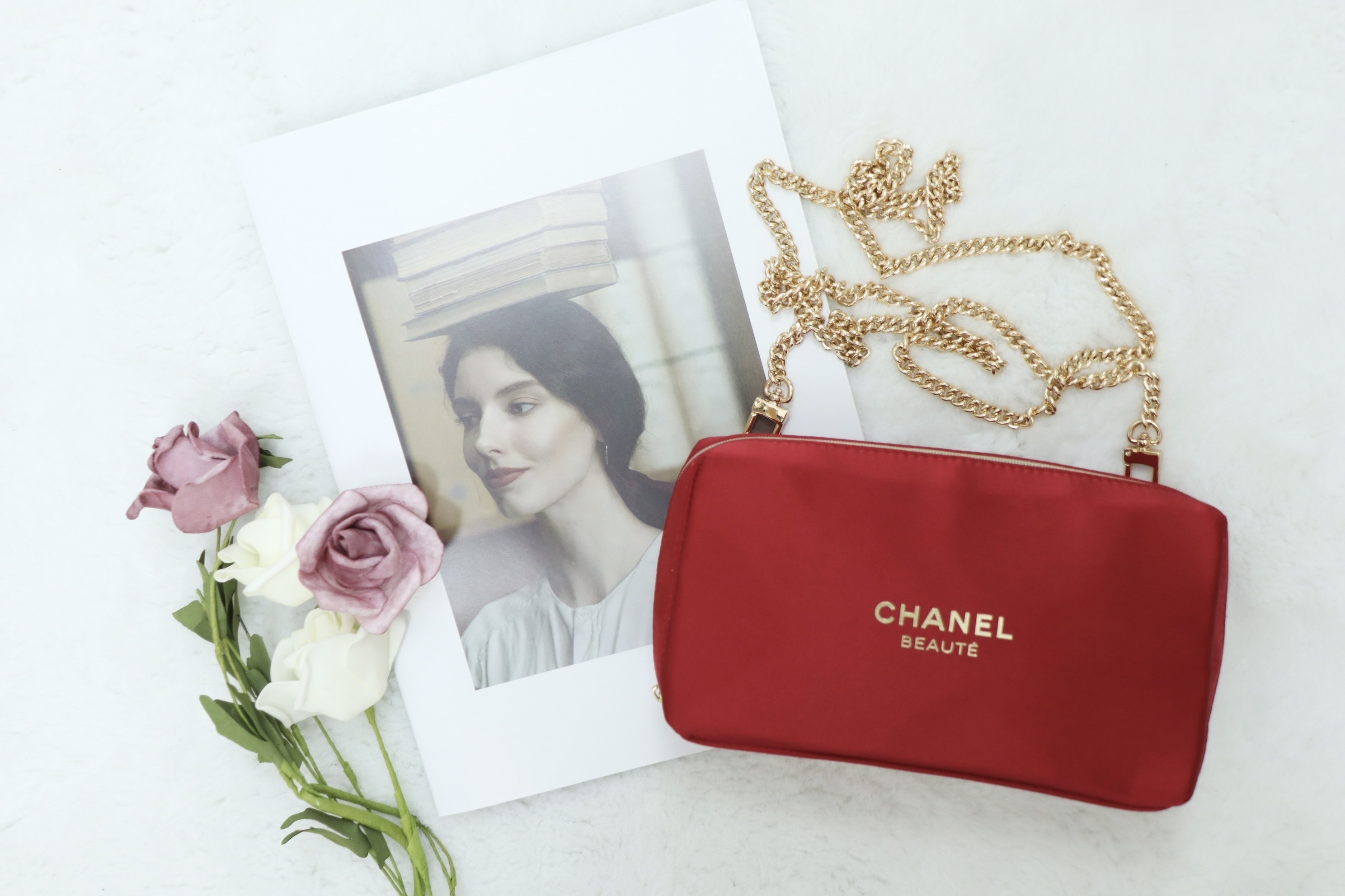 Chanel beaute 全新紅色pouch♥️