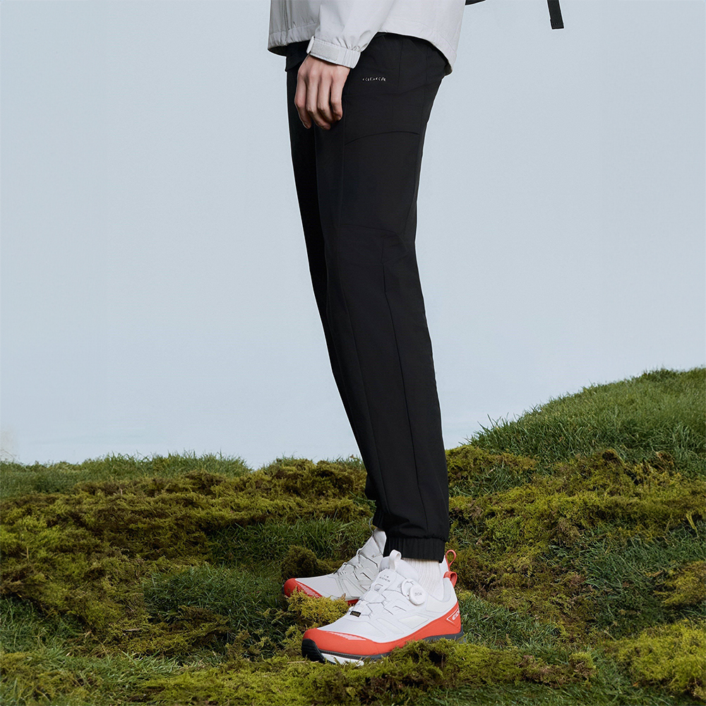 【EIDER】男彈性透氣縮口錐形長褲 / 24EDMP24311-[深灰、深卡其、黑]