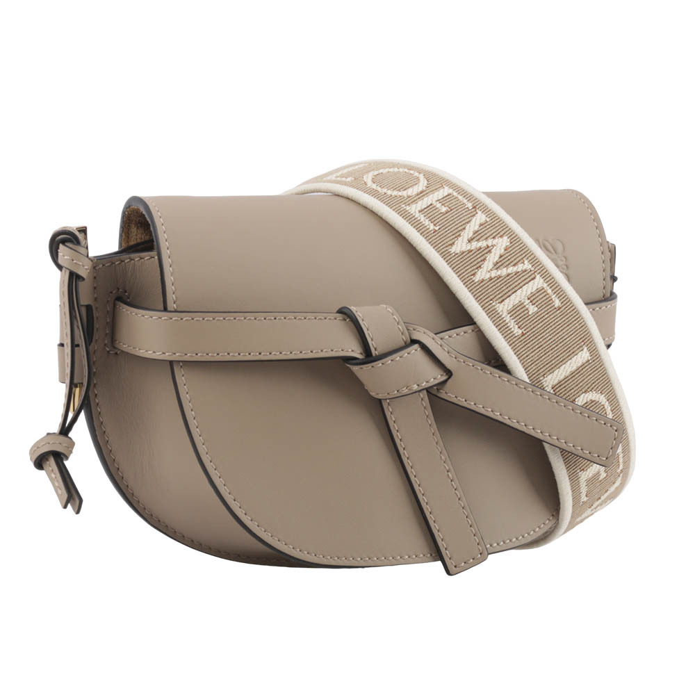 【LOEWE】Gate Mini 新款柔軟小牛皮緹花背帶馬鞍斜背/腰包