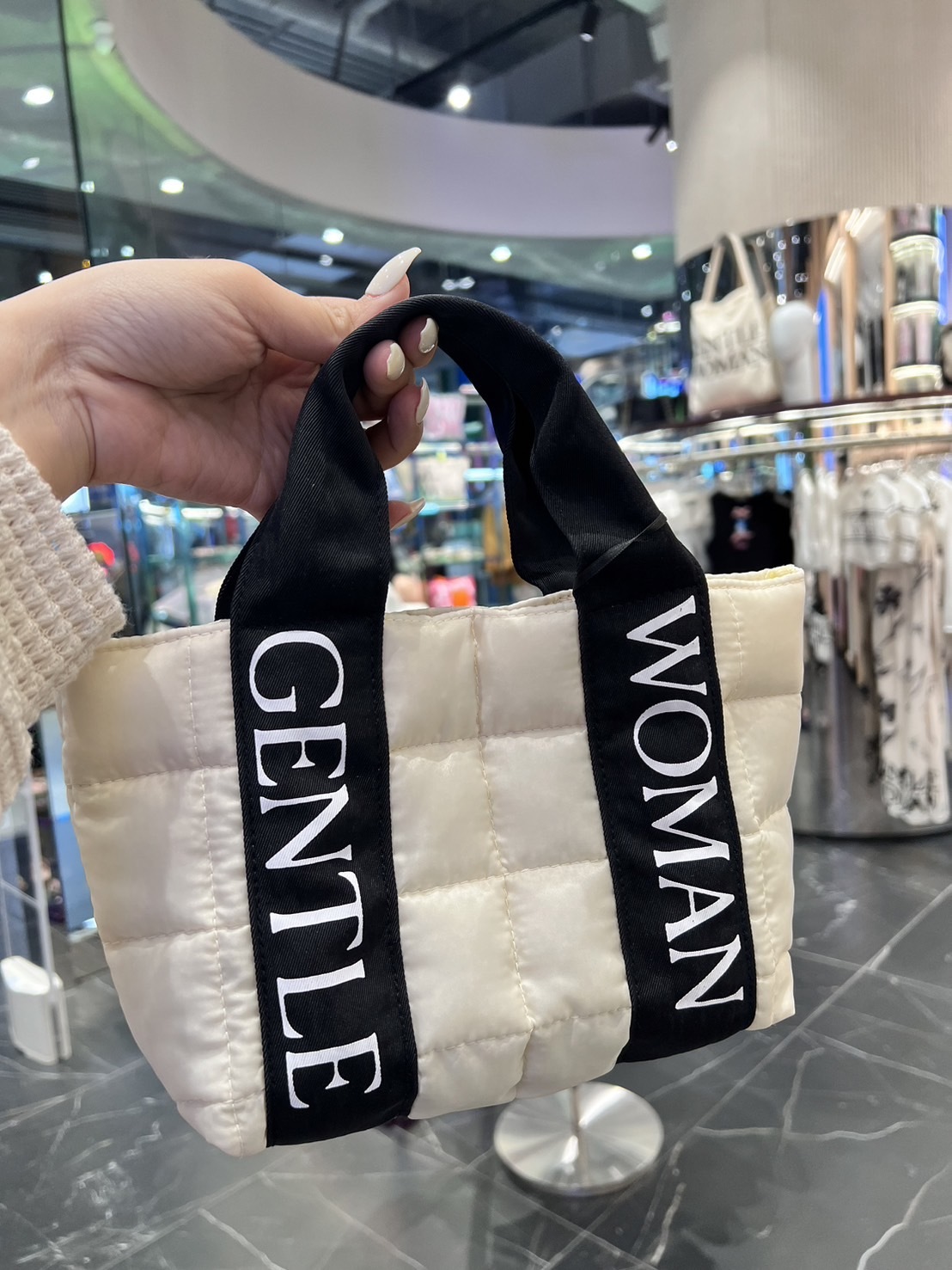 #泰國連線 現貨 GENTLE WOMAN 可側背 手提小包 兩色