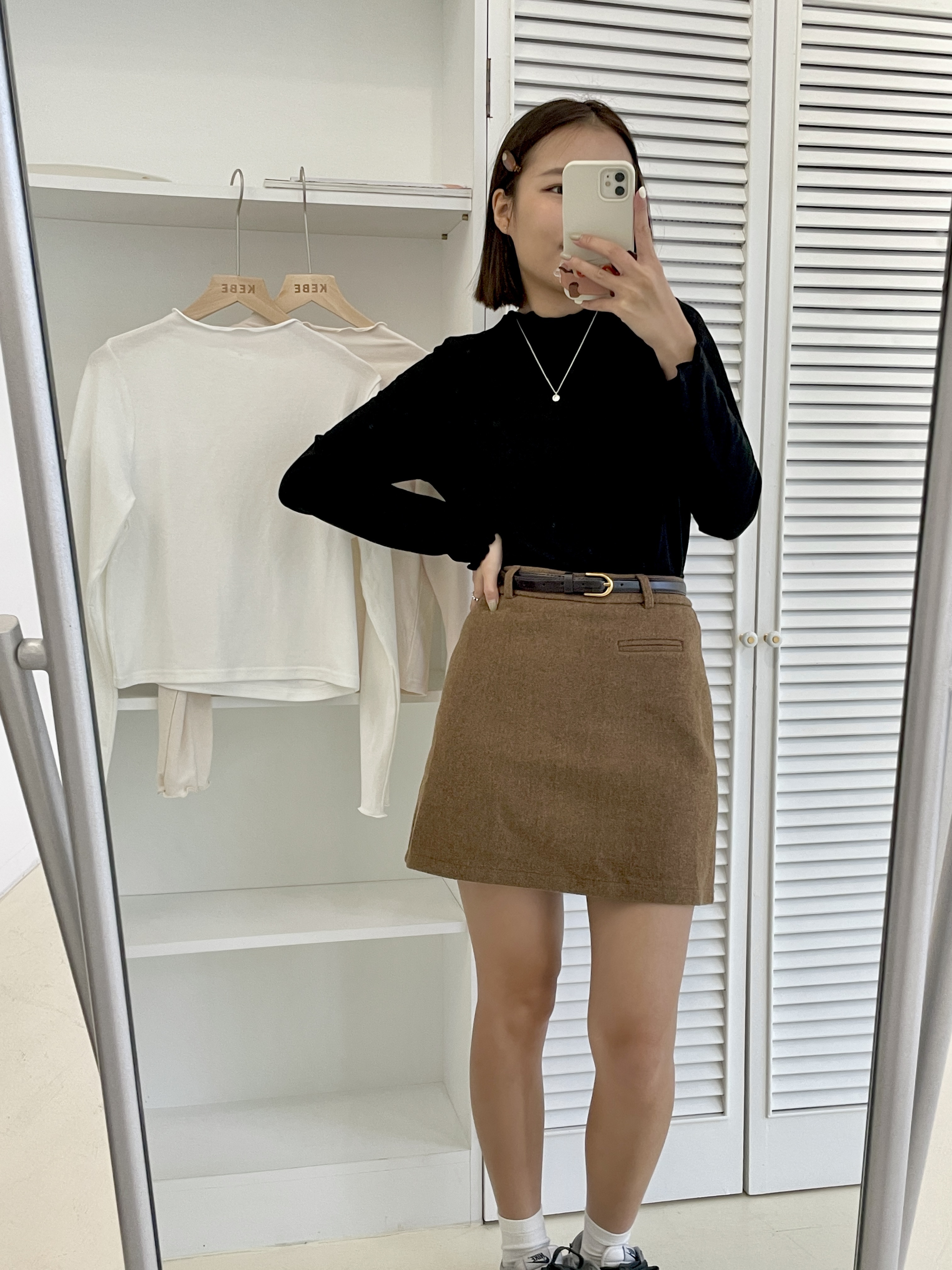 春日必備百搭捲邊高領