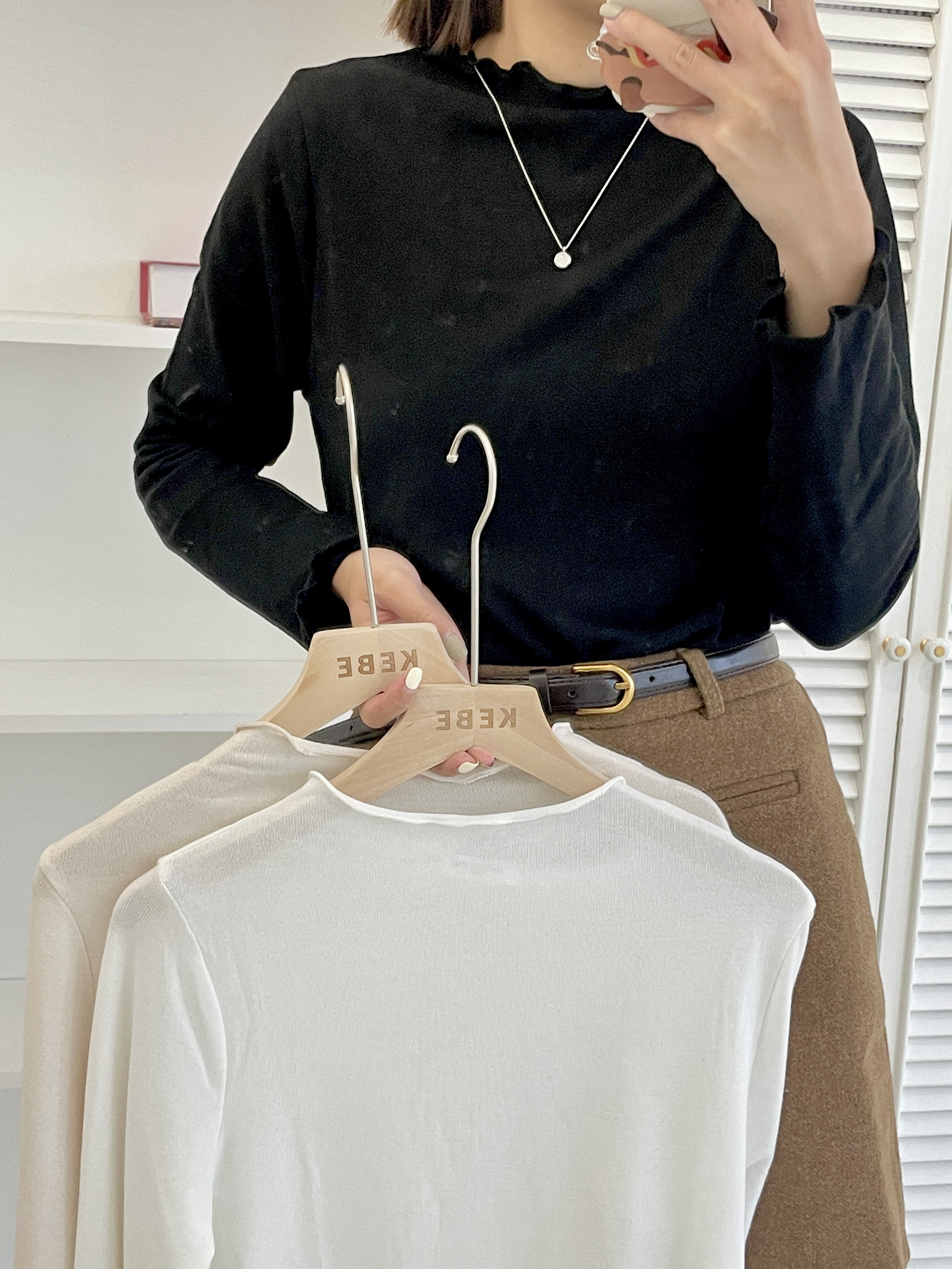 春日必備百搭捲邊高領